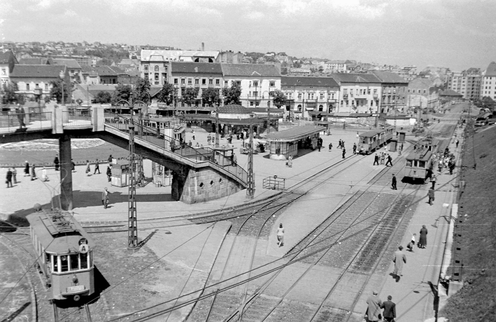 Hungary, Budapest II., Széll Kálmán (Moszkva) tér., 1952, Magyar Rendőr, pedestrian, street view, genre painting, tram, stairs, picture, mushroom, Budapest, Fortepan #16774