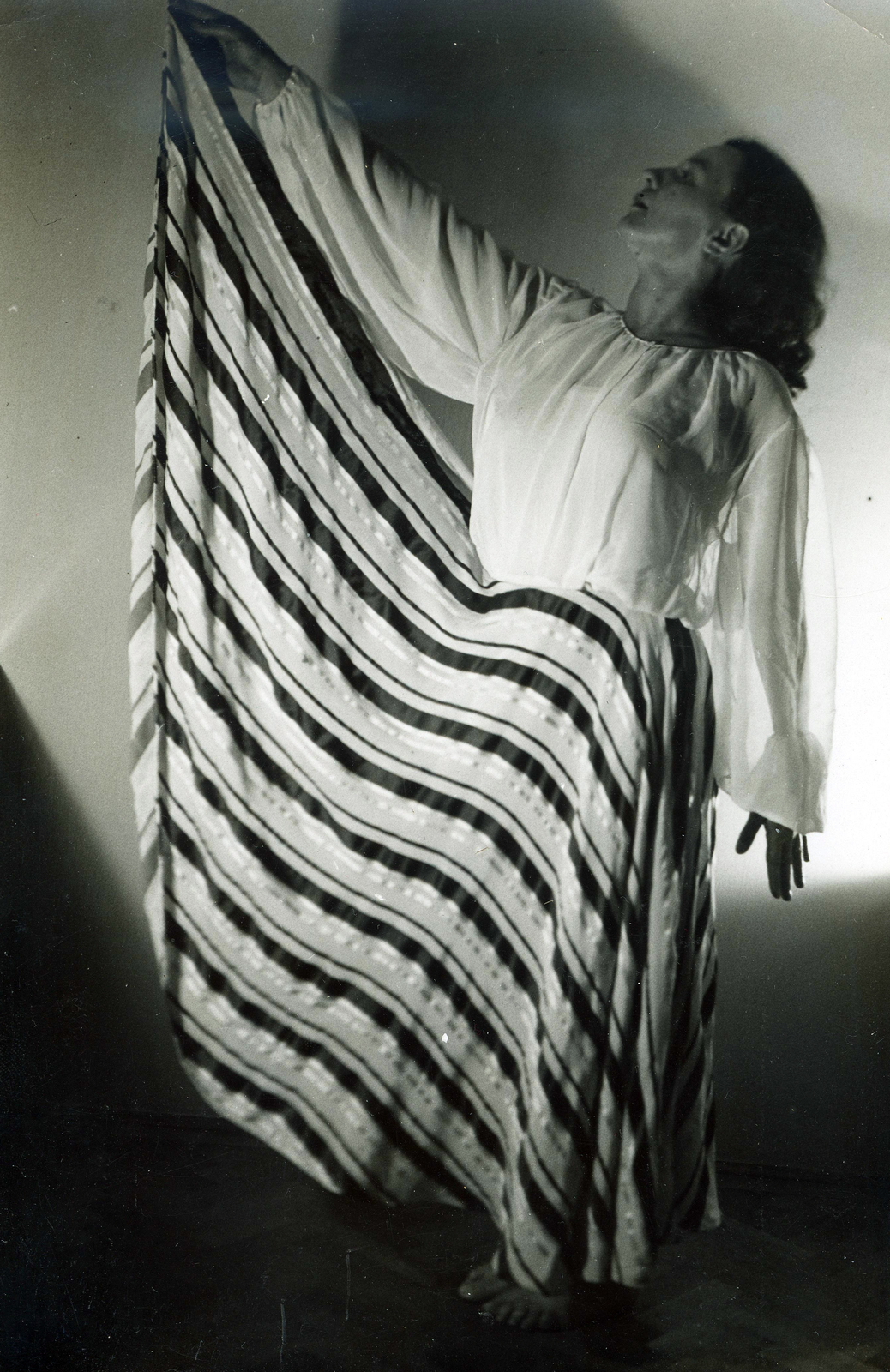 Hungary, Nagy Etel tánc- és mozgásművész, koreográfus., 1933, Formanekné Nagy Zsuzsanna, Fortepan #170075