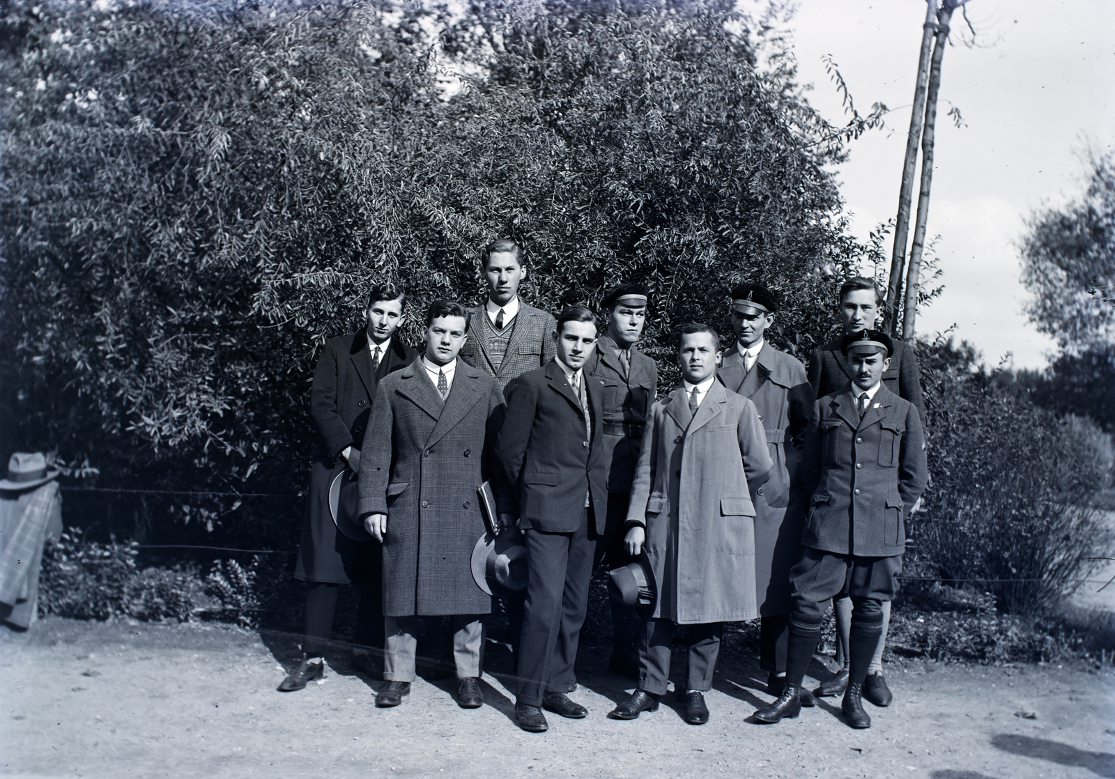 1931, Privát Fotó és Film Archívum-Höfler Tibor gyűjtemény, tableau, uniform, hat in hand, Fortepan #170368