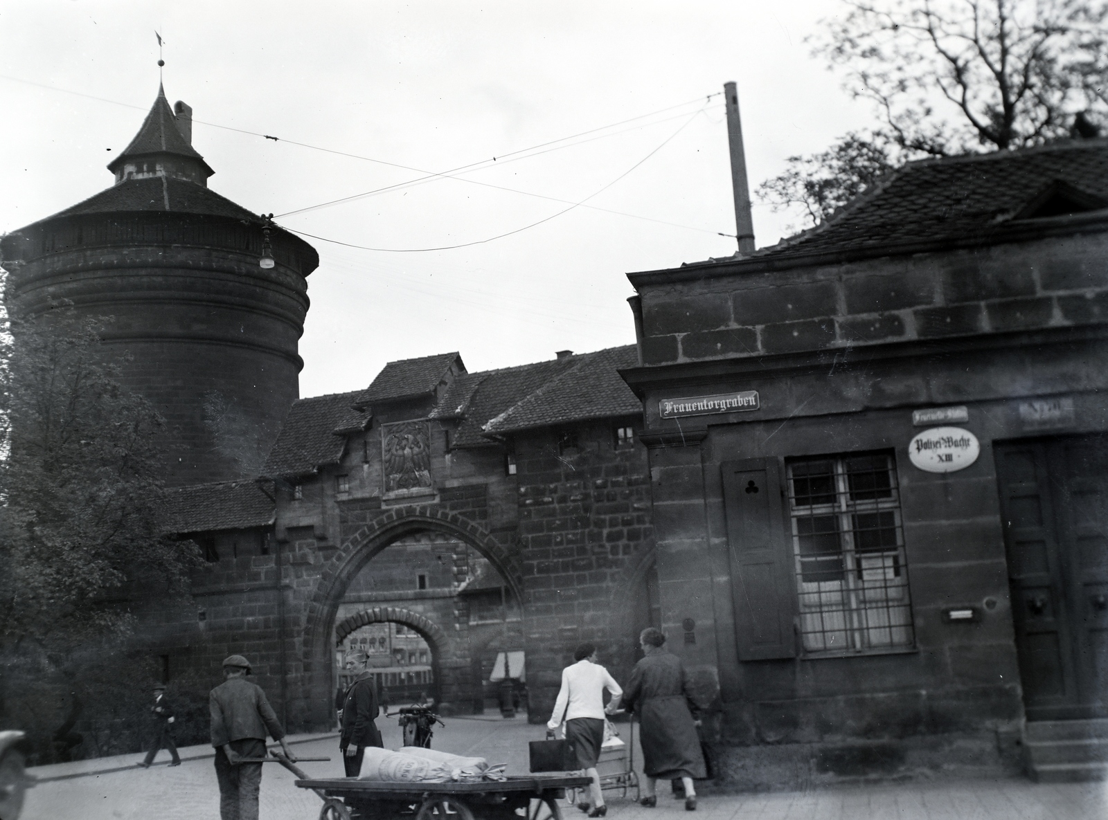 Germany, Nuremberg, a Spittlertorturm és a Spittlertor a Ludwigstrasse felé nézve., 1934, Privát Fotó és Film Archívum-Höfler Tibor gyűjtemény, Fortepan #170380