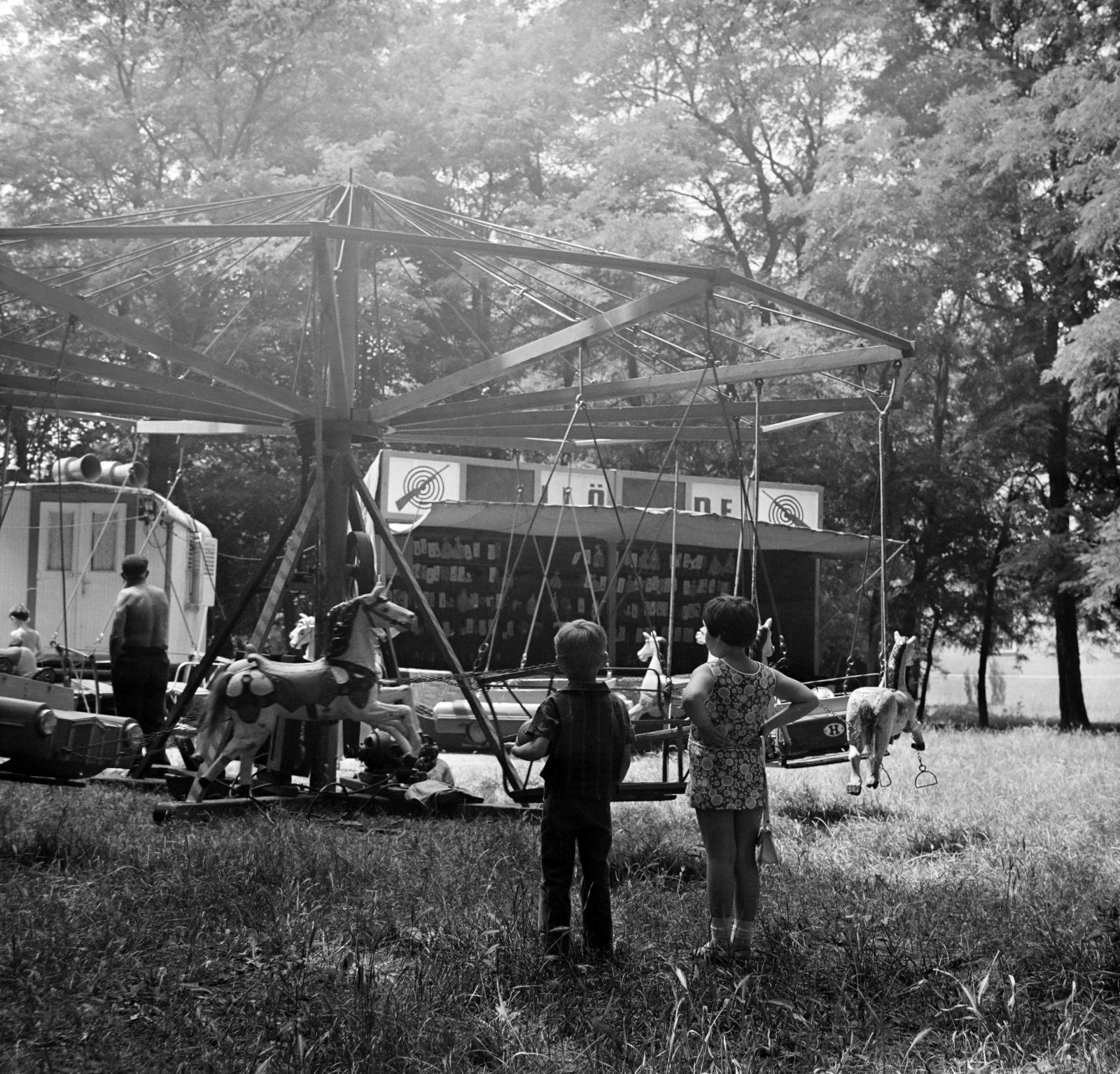 1972, Péterffy István, carousel, shooting-gallery, Fortepan #170629
