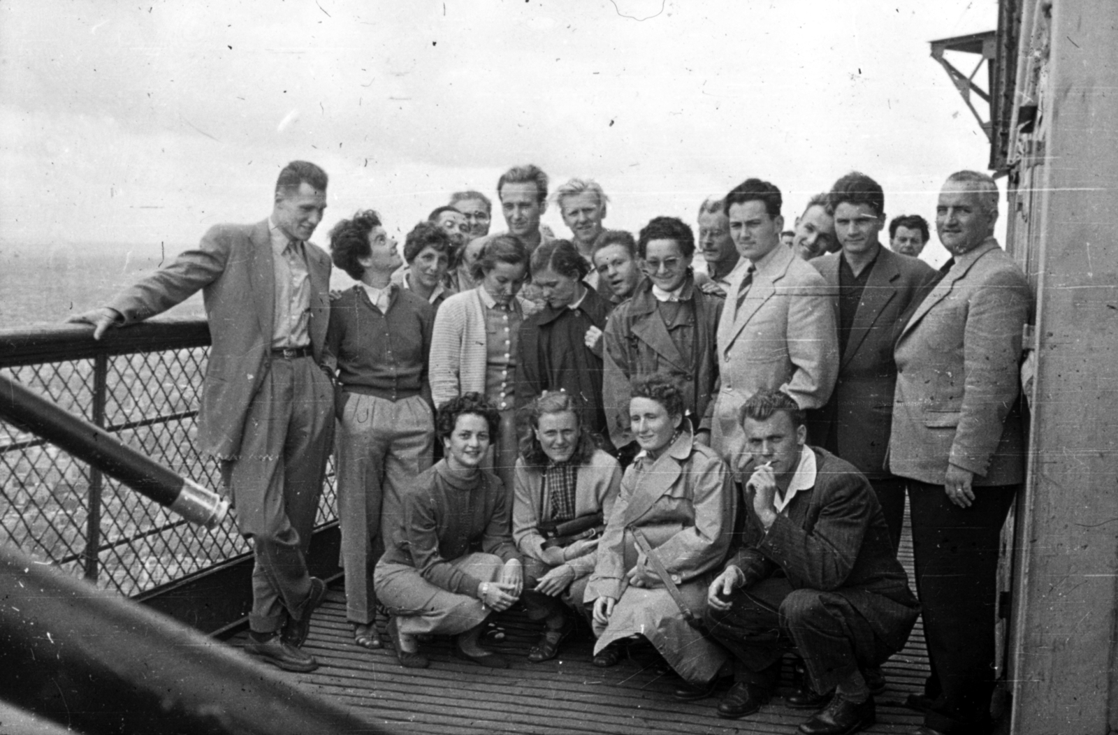 France, Paris, Eiffel-torony., 1947, Sárosi Imre, tableau, youth, Fortepan #170963
