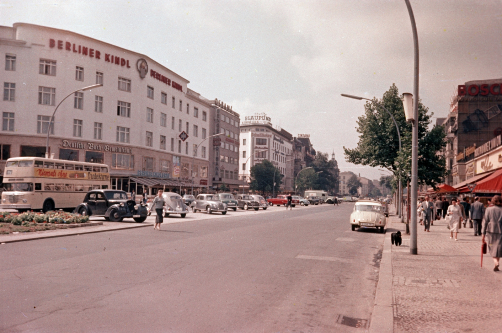 Germany, Berlin, Nyugat-Berlin, Kurfürstendamm a Joachimsthaler Strasse felől., 1957, Sattler Katalin, colorful, West Berlin, street view, automobile, double-decker, Fortepan #171171