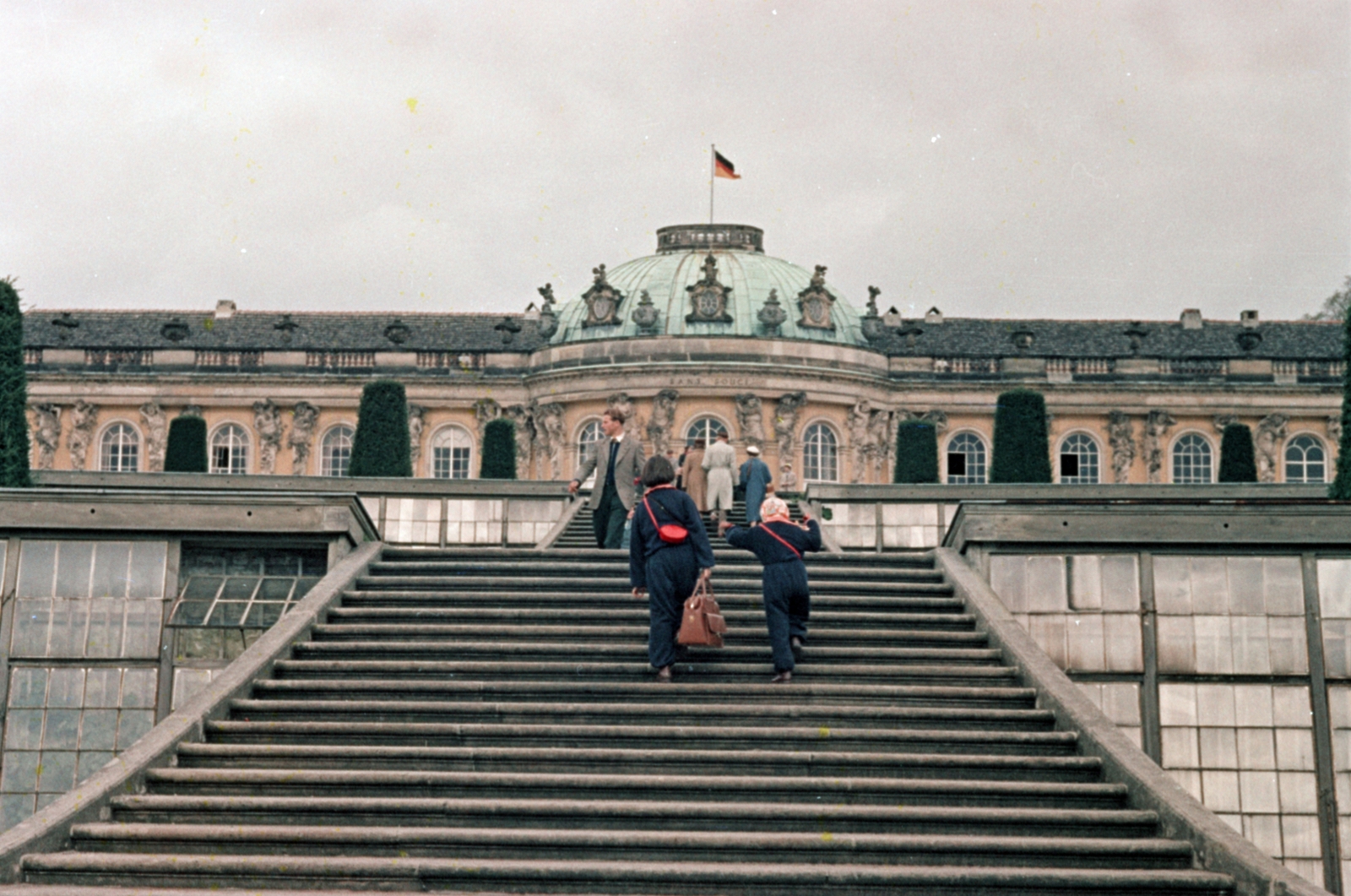 Germany, Potsdam, a Sanssouci-kastély., 1957, Sattler Katalin, colorful, GDR, flight of stairs, Fortepan #171203
