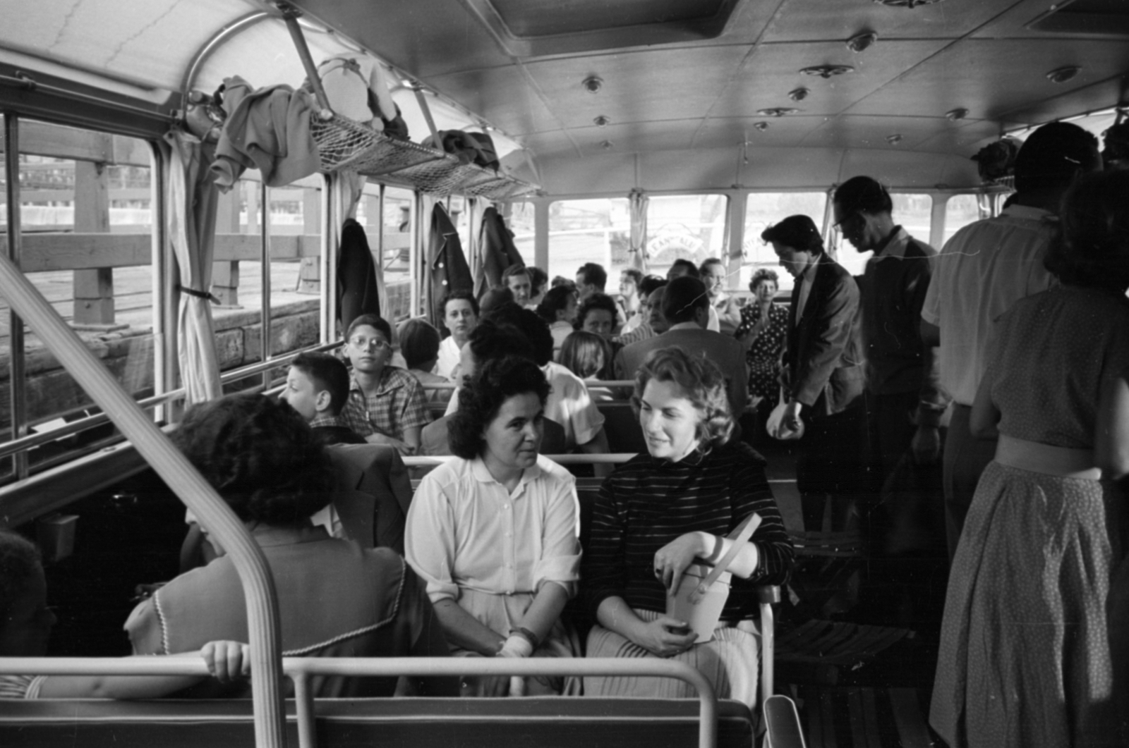 Magyarország, Budapest, a Leányfalu vízibusz belső tere., 1959, Sattler Katalin, DYJE/Földvár/Leányfalu hajó, DYJE/Földvár/Leányfalu hajó, Fortepan #171299