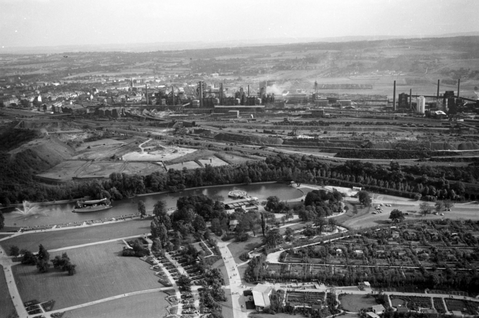 Germany, Dortmund, kilátás a TV toronyból, alattunk a Westfalenpark., 1959, Sattler Katalin, FRG, Fortepan #171319