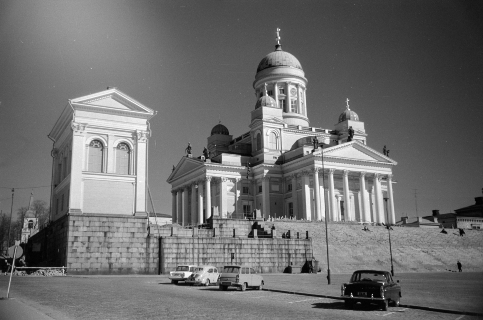 Finland, Helsinki, Senaatintori, a város főtere, szemben a Székesegyház., 1960, Sattler Katalin, church, Fortepan #171444