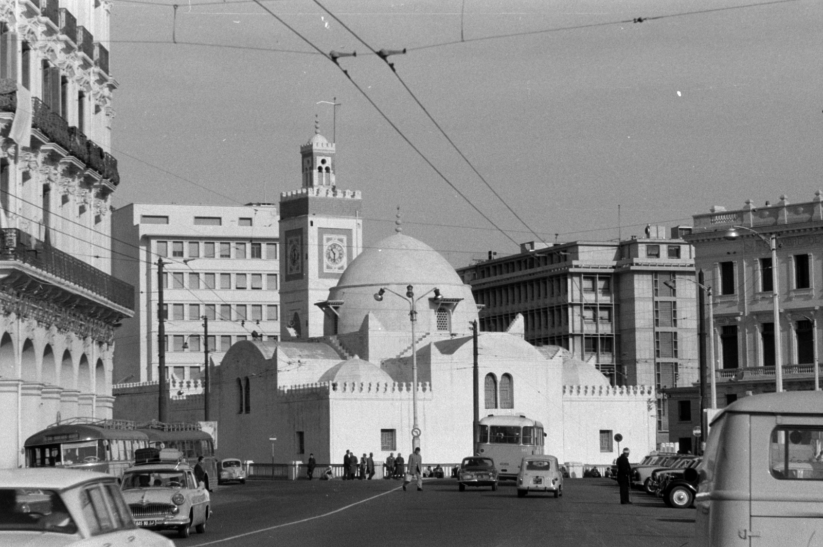 Algiers, Algiers, Boulevard Ernesto Che Guevara az Új Mecset (Dzsama El Dzsedid) felé nézve., 1964, Sattler Katalin, Fortepan #171531