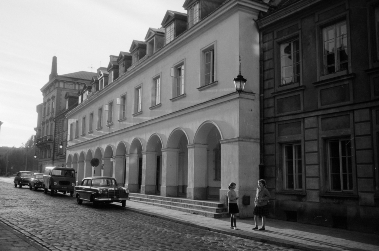 Poland, Warsaw, ulica Kościelna, kőzépen a Hotel Le Regina., 1966, Sattler Katalin, Fortepan #171554
