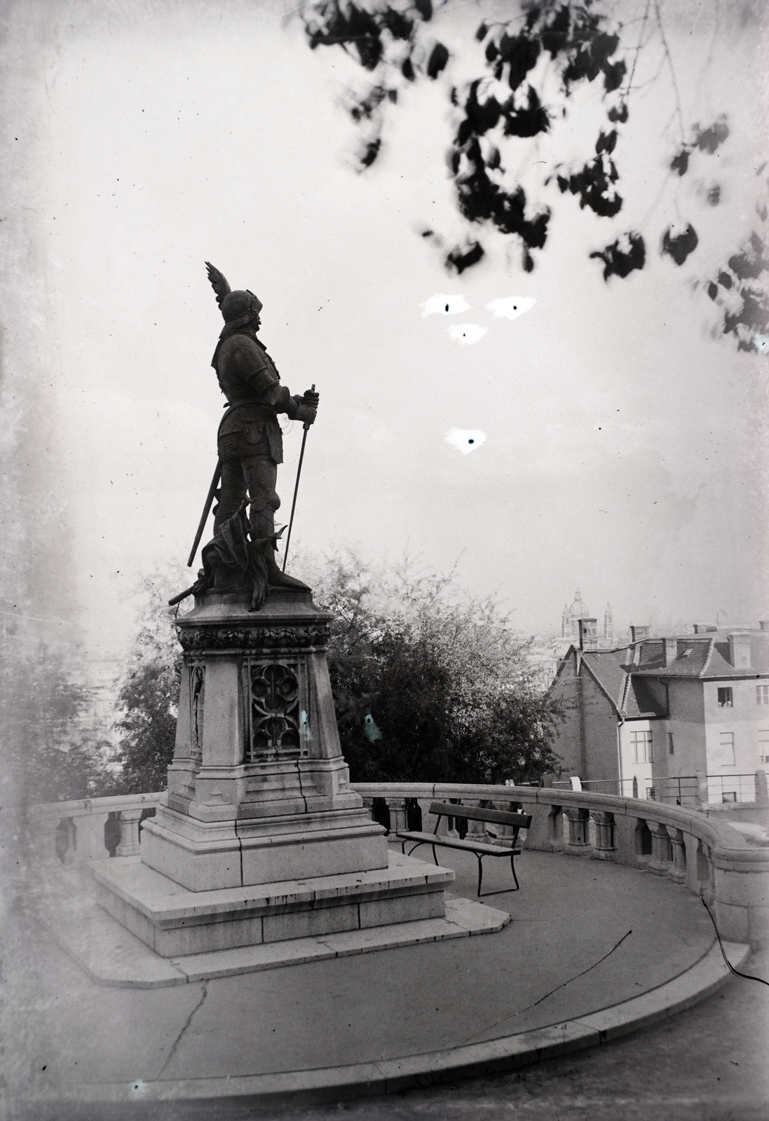 Hungary, Budapest I., Hunyadi János szobra (Tóth István, 1903.) a Halászbástya alatt., 1933, Sütő János, Budapest, János Hunyadi-portrayal, Fortepan #171595