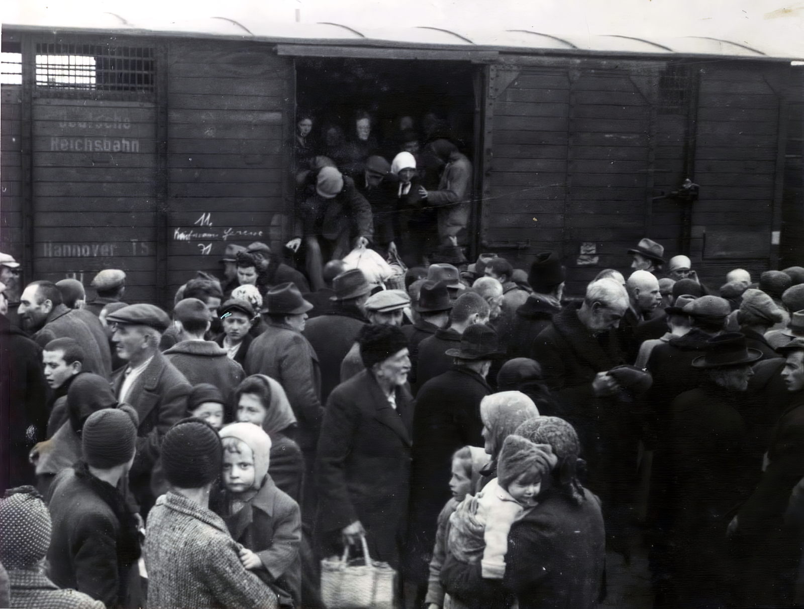 Lengyelország, Oświęcim, az auschwitz–birkenaui koncentrációs tábor., 1944, Lili Jacob, holokauszt, vagon, zsidóság, antiszemitizmus, koncentrációs tábor, deportálóvonat, Fortepan #172007