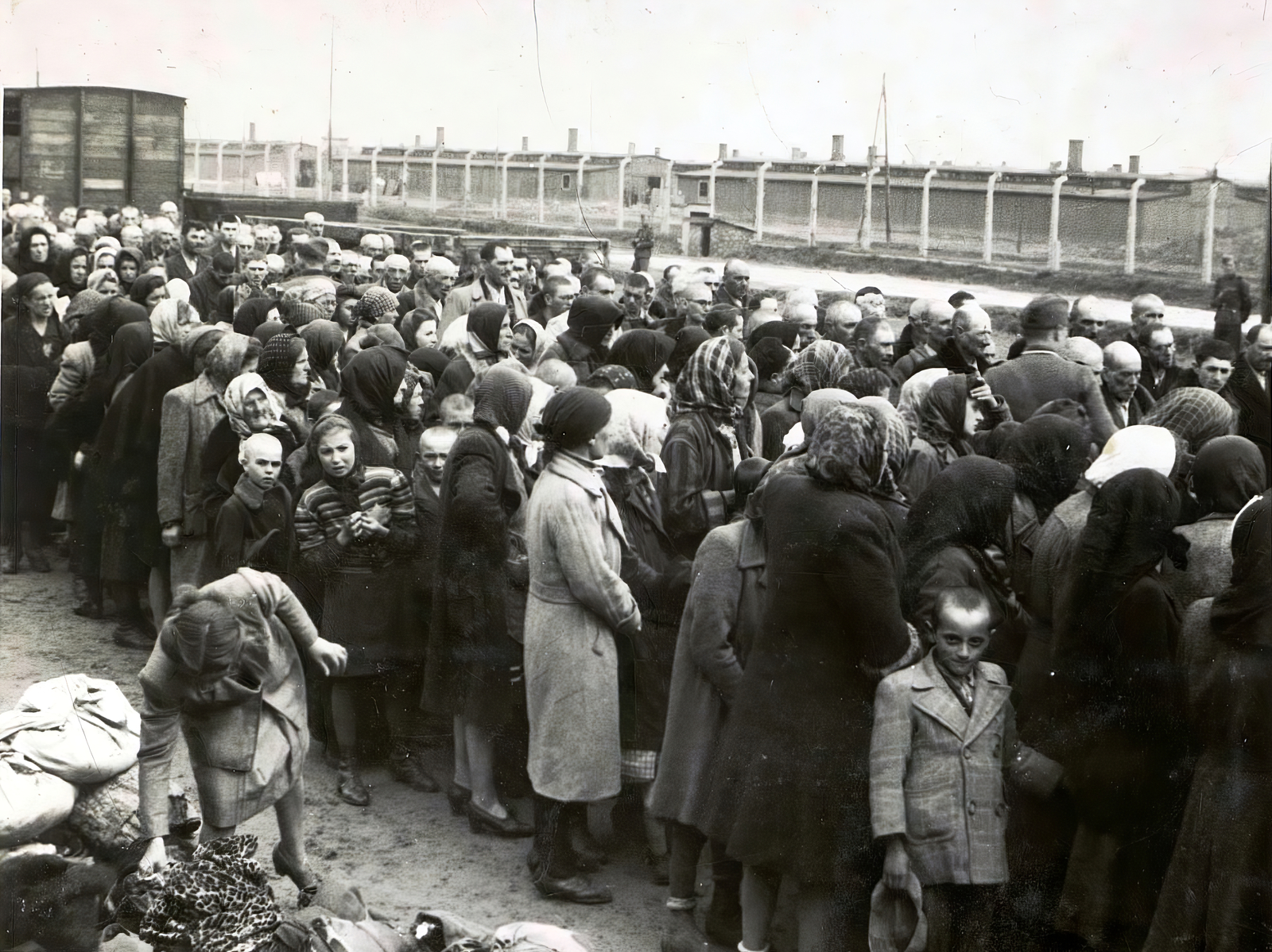 Lengyelország, Oświęcim, az auschwitz–birkenaui koncentrációs tábor., 1944, Lili Jacob, holokauszt, zsidóság, antiszemitizmus, koncentrációs tábor, deportálóvonat, Fortepan #172014