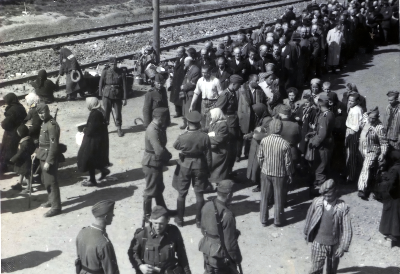 Lengyelország, Oświęcim, az auschwitz–birkenaui koncentrációs tábor., 1944, Lili Jacob, holokauszt, antiszemitizmus, koncentrációs tábor, Fortepan #172031