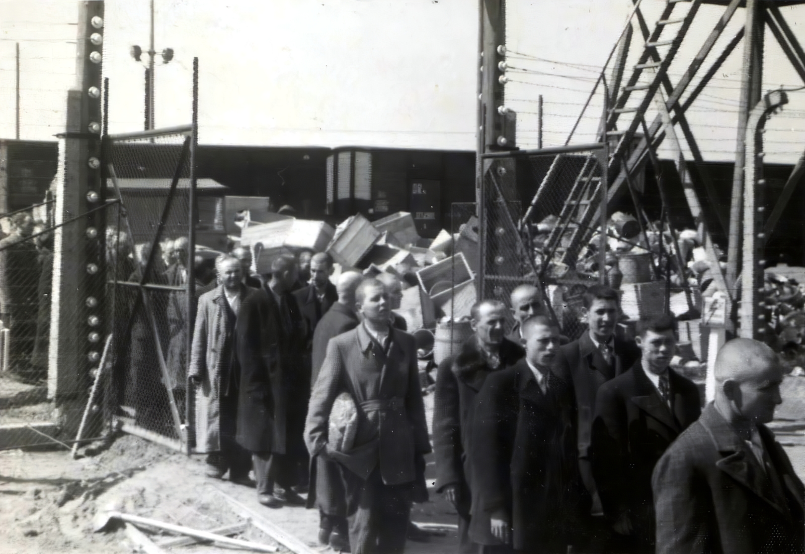 Poland, Oświęcim, az auschwitz–birkenaui koncentrációs tábor., 1944, Lili Jacob, holocaust, antisemitism, concentration camp, Holocaust train, Fortepan #172061