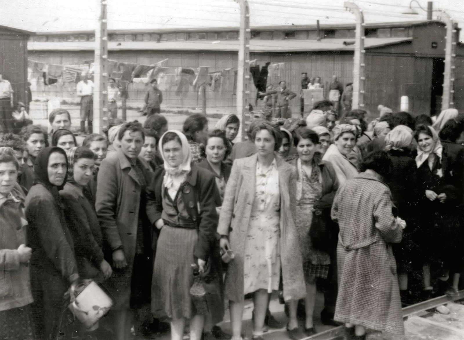 Lengyelország, Oświęcim, az auschwitz–birkenaui koncentrációs tábor., 1944, Lili Jacob, holokauszt, antiszemitizmus, koncentrációs tábor, Fortepan #172081