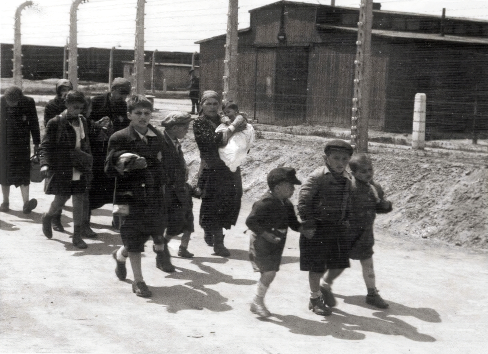 Lengyelország, Oświęcim, az auschwitz–birkenaui koncentrációs tábor., 1944, Lili Jacob, holokauszt, antiszemitizmus, koncentrációs tábor, Fortepan #172112