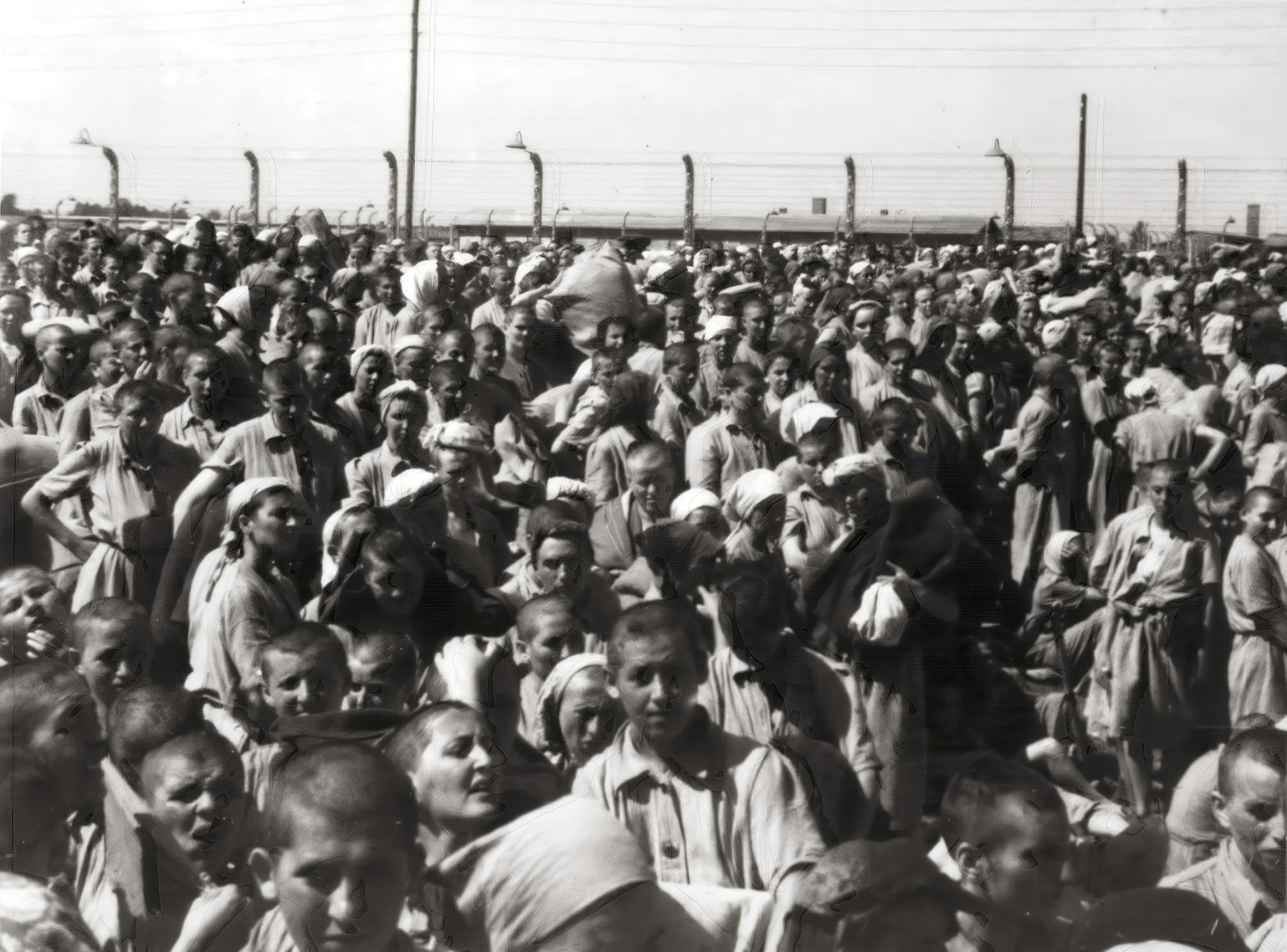 Lengyelország, Oświęcim, az auschwitz–birkenaui koncentrációs tábor., 1944, Lili Jacob, holokauszt, antiszemitizmus, koncentrációs tábor, Fortepan #172147