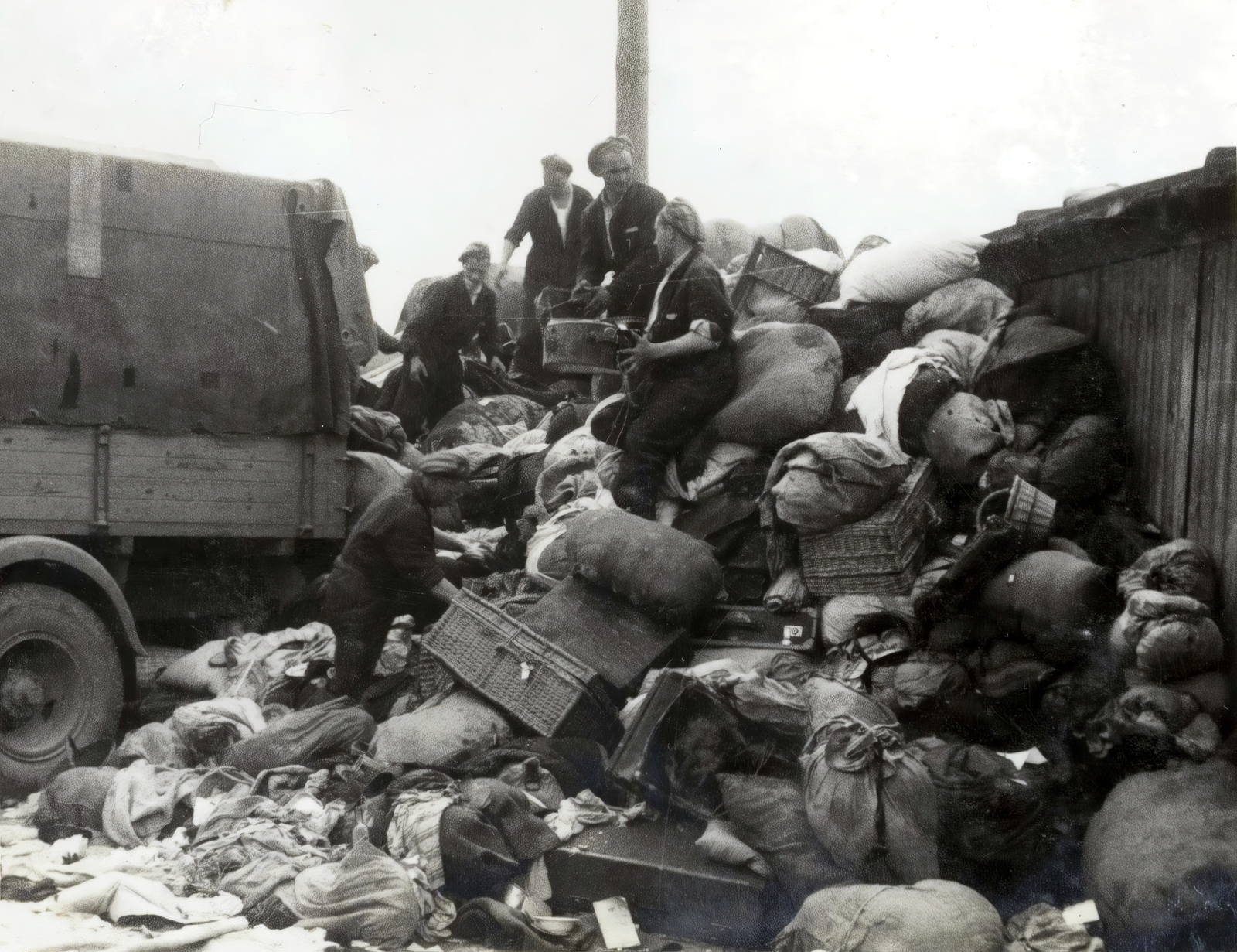 Lengyelország, Oświęcim, az auschwitz–birkenaui koncentrációs tábor., 1944, Lili Jacob, holokauszt, antiszemitizmus, koncentrációs tábor, Fortepan #172155