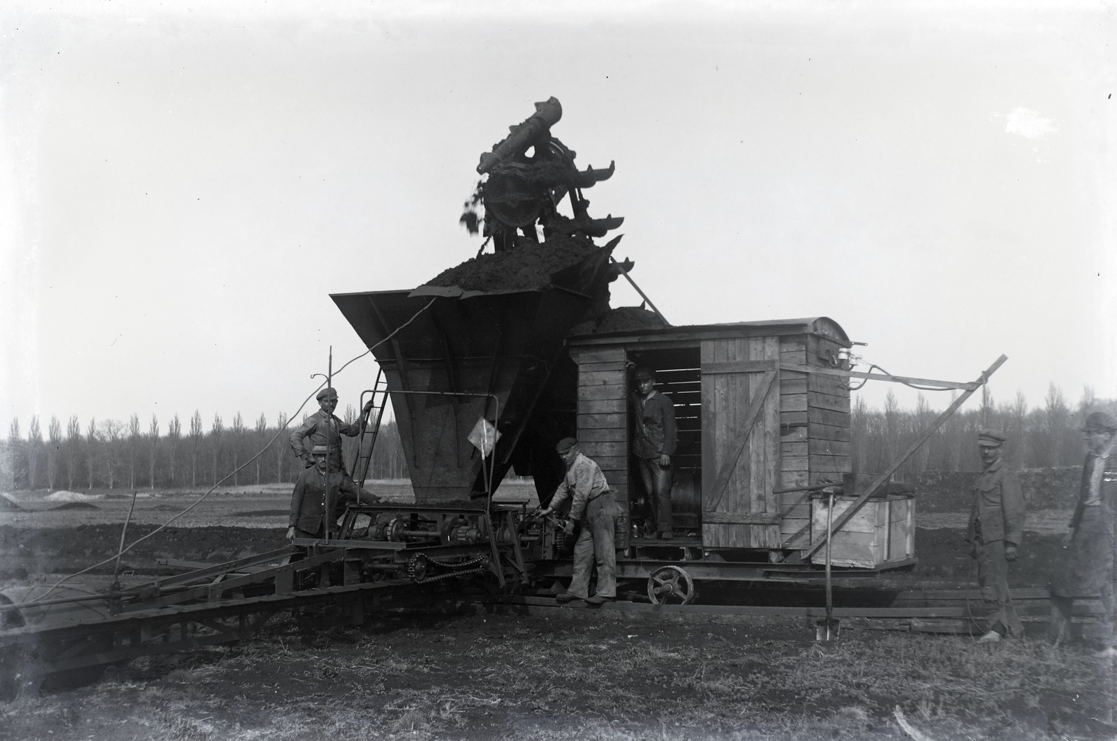 Hungary, Kis-Balaton, a Zala folyó medrének kialakításán dolgozó kotrógép., 1928, Göcseji Múzeum / Morandini-Schlemmer hagyaték, excavator, Fortepan #172425