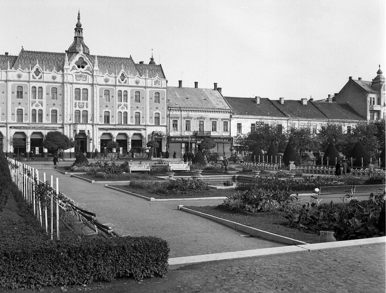 Romania,Transylvania, Satu Mare, Deák tér (Piata Libertatii), Pannónia (később Dacia) hotel., 1942, Ormos Imre Alapítvány, Ormos Imre, Fortepan #173131