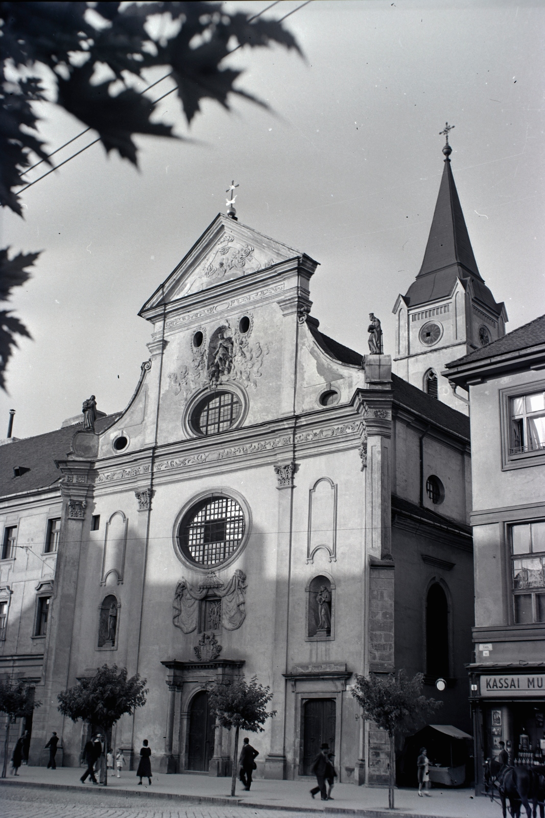 Slovakia, Košice, Fő utca (ulica Hlavná) 89., Ferences templom., 1942, Ormos Imre Alapítvány, Ormos Imre, Fortepan #173344