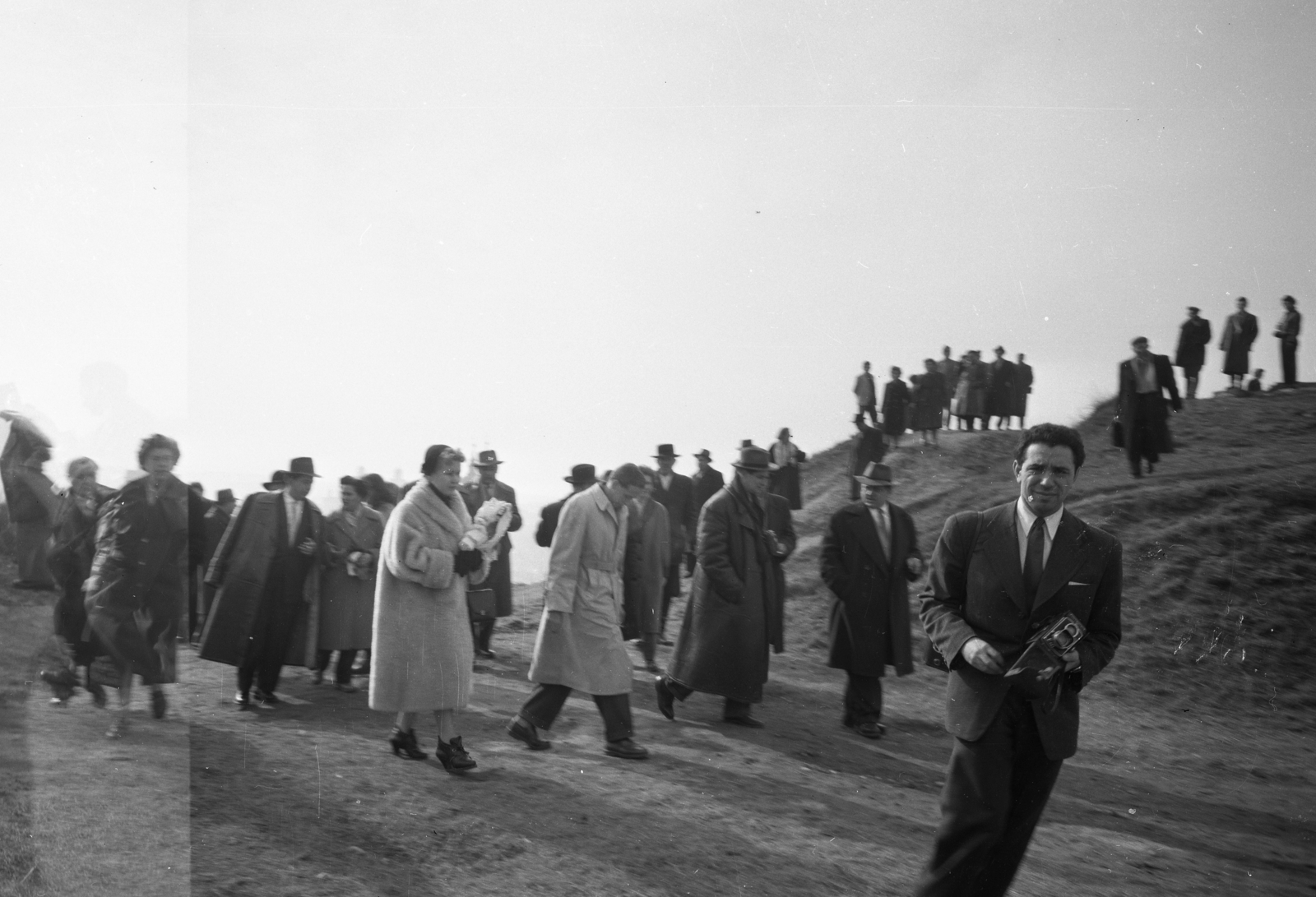 Hungary, Eger, a felvétel a vár Szép bástyáján / a Kálvária dombon készült, középen Inna Makarova és Borisz Csirkov szovjet színművészek., 1959, Kotnyek Antal, celebrity, Fortepan #173651