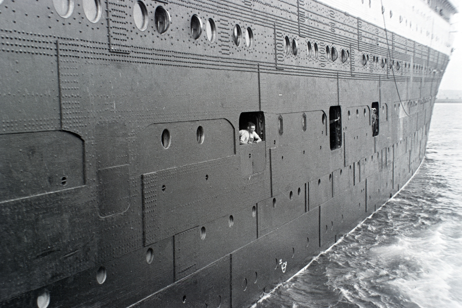 az RMS Aquitania óceánjáró hajó az Atlanti-óceánon, Liverpool és az Amerikai Egyesült Államok között., 1929, Aszódi Zoltán, cruise ship, Fortepan #174010