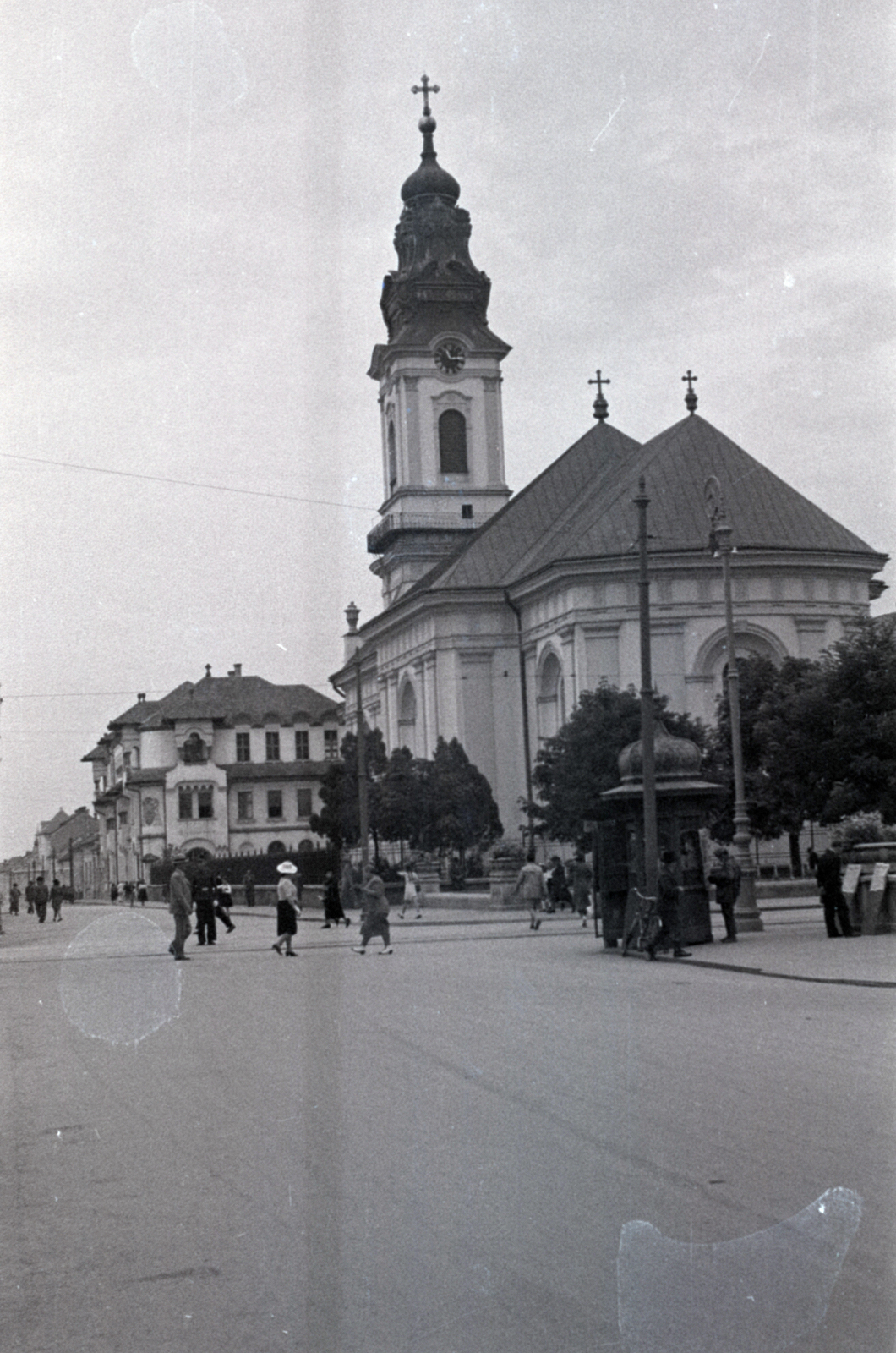 Romania,Transylvania, Oradea, Szent László tér (Piata Unirii). Jobbra a görögkatolikus székesegyház., 1941, Aszódi Zoltán, Fortepan #174030