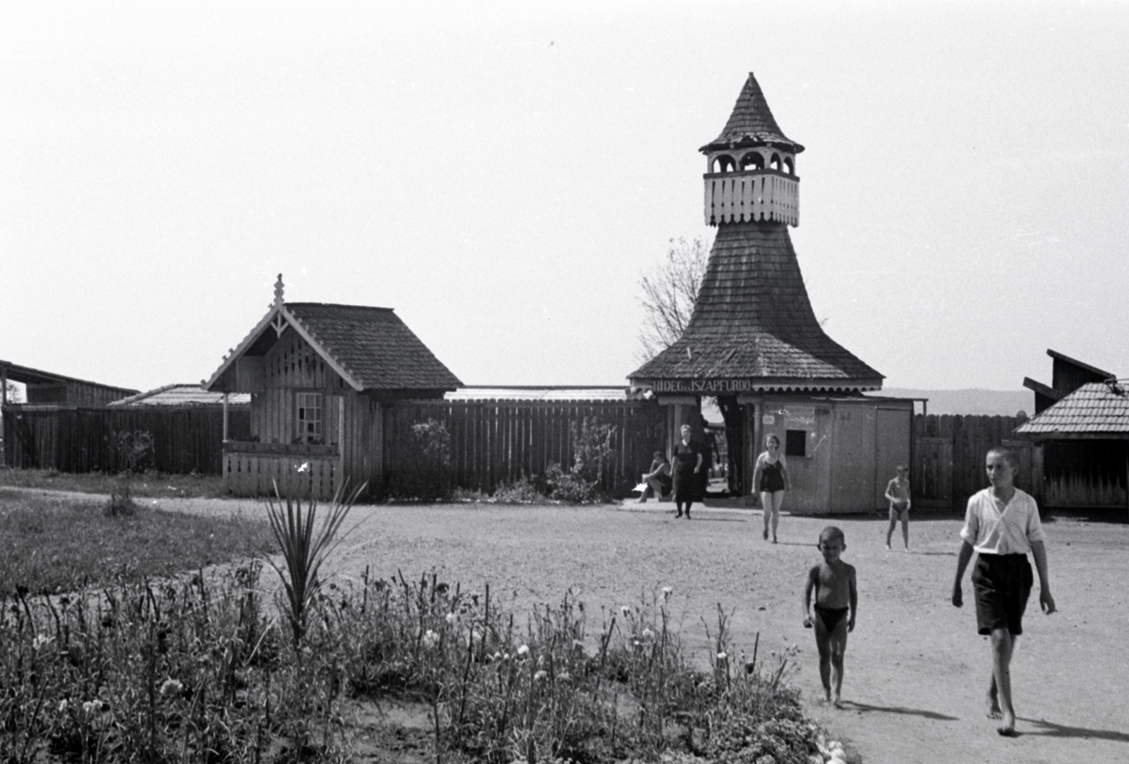 Romania,Transylvania, Sângeorgiu de Mureș, strand., 1941, Aszódi Zoltán, beach, Fortepan #174088