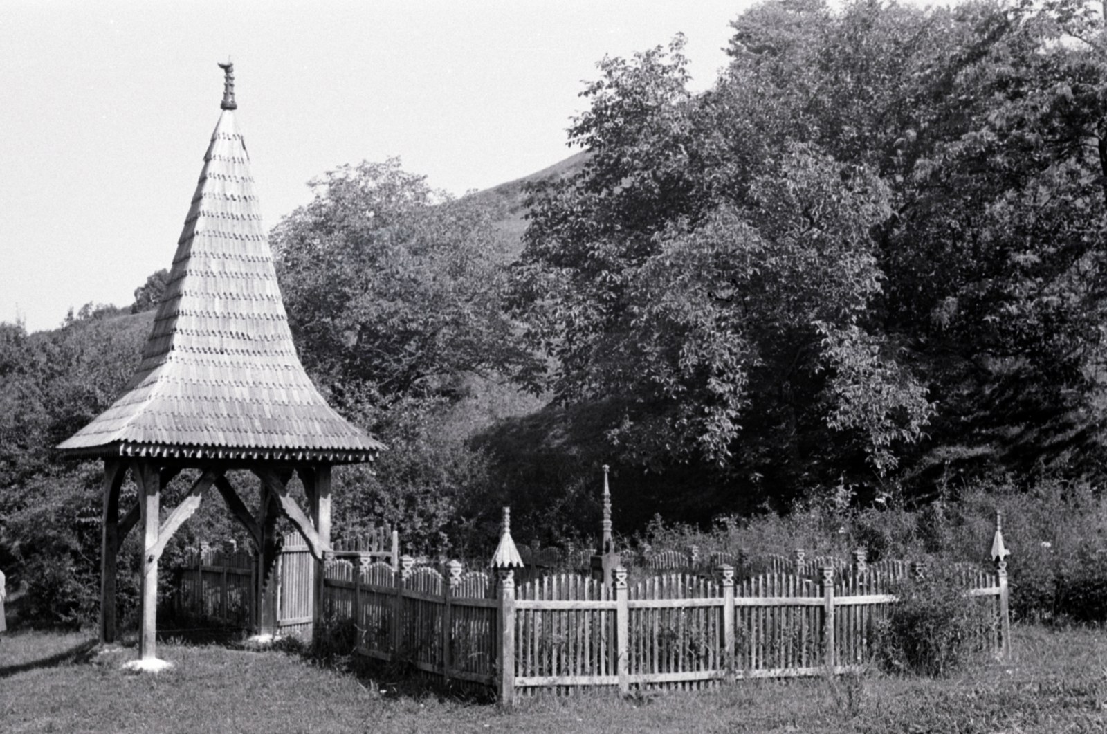 Románia,Erdély, Székelyudvarhely,Szejkefürdő, Orbán Balázs síremléke., 1941, Aszódi Zoltán, Fortepan #174154