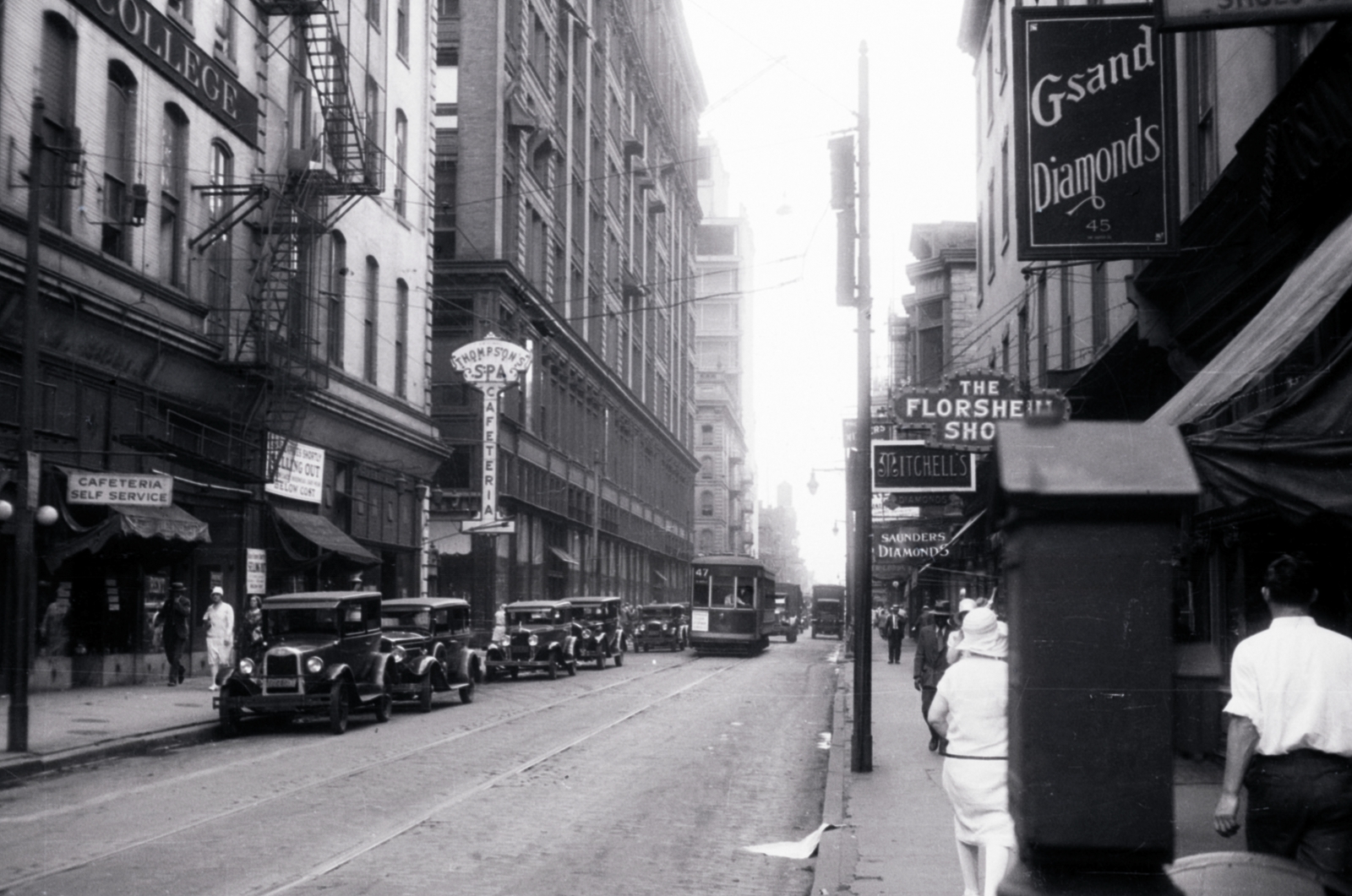 USA, Philadelphia, 8. utca a Chestnut Street-től a Market Street felé nézve., 1929, Aszódi Zoltán, English sign, tram, street view, Fortepan #174178