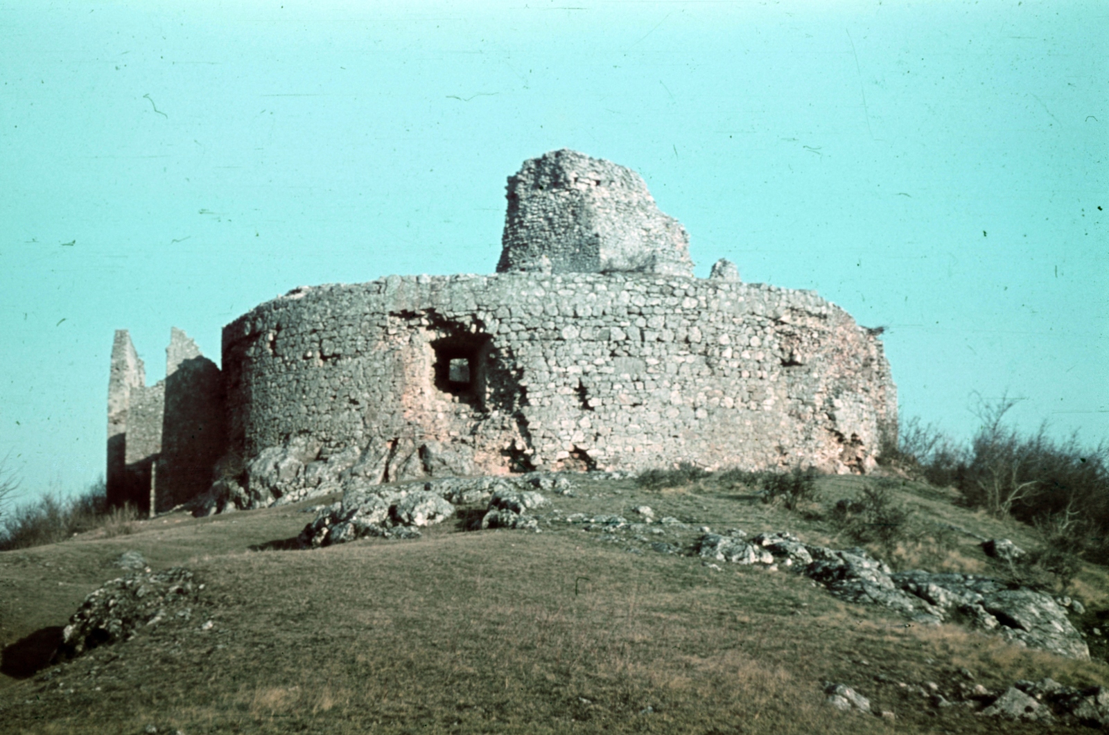 Slovakia, Turňa nad Bodvou, Torna vára., 1941, Aszódi Zoltán, colorful, castle ruins, Fortepan #174218