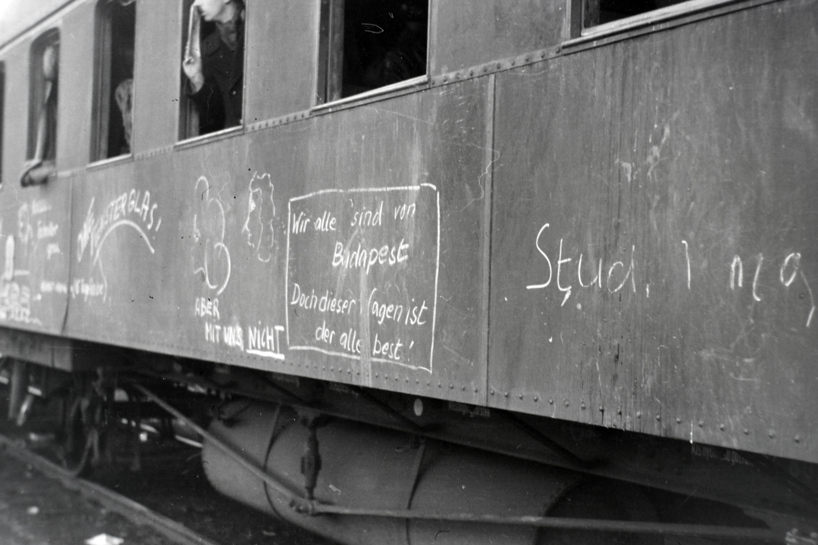 A felvétel, a Műegyetem tanárainak és diákjainak Németországba történő kitelepítésekor, 1944 - 1945 telén készült., 1944, Kuncze Magdolna, kitelepítés, Fortepan #174405