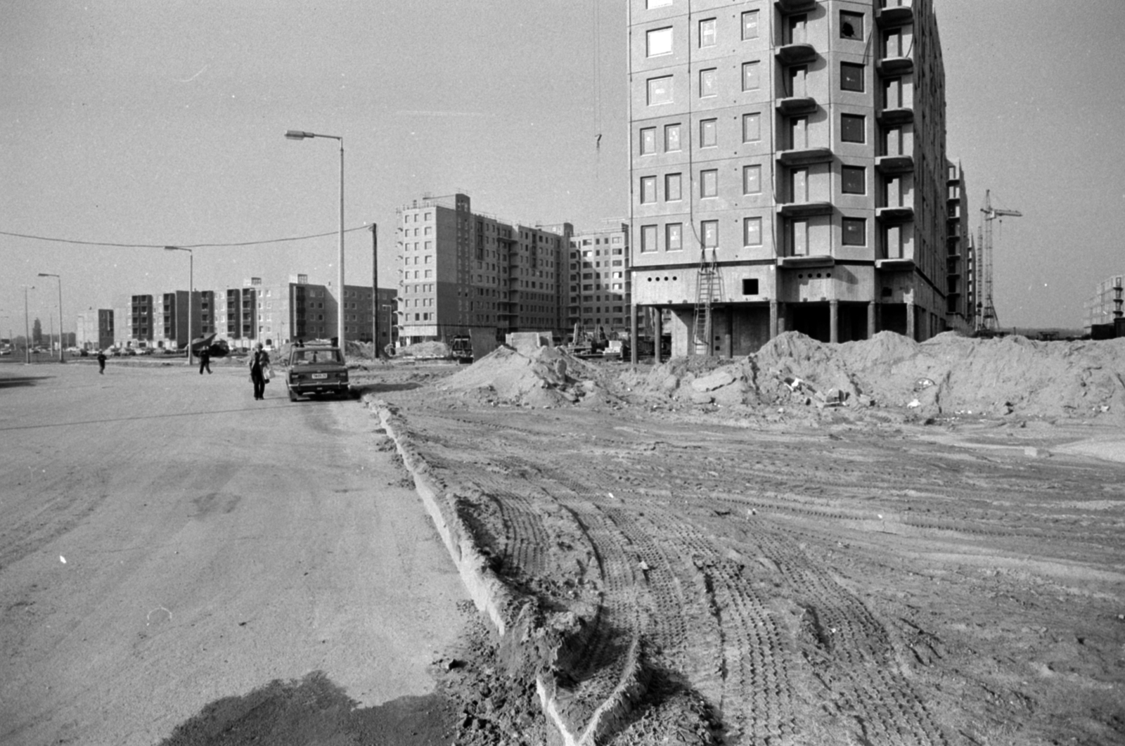 Hungary, Budapest IV., Káposztásmegyeri lakótelep, Óceánárok utca, panelházak a Falemez utca és a Lóverseny tér között., 1986, Péterffy István, concrete block of flats, Budapest, Fortepan #174455