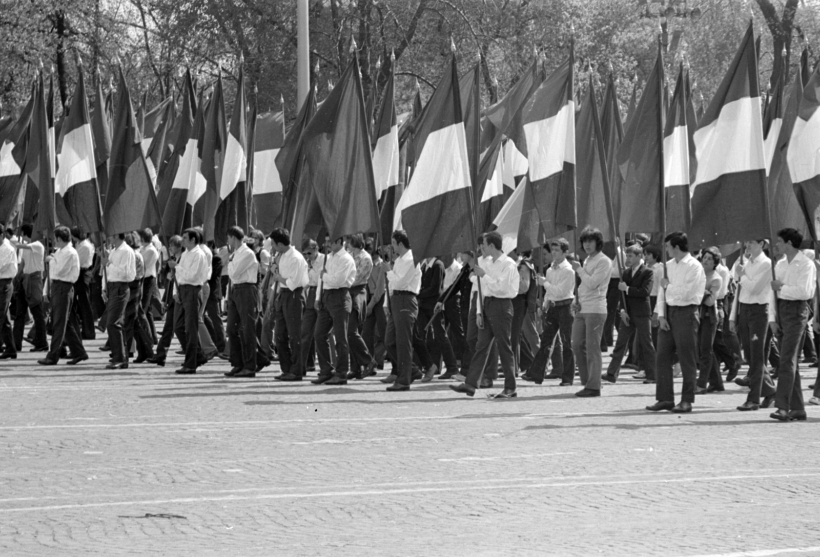 Magyarország, Budapest XIV., Ötvenhatosok tere (Felvonulási tér), május 1-i felvonulás., 1973, Péterffy István, Budapest, Fortepan #174533