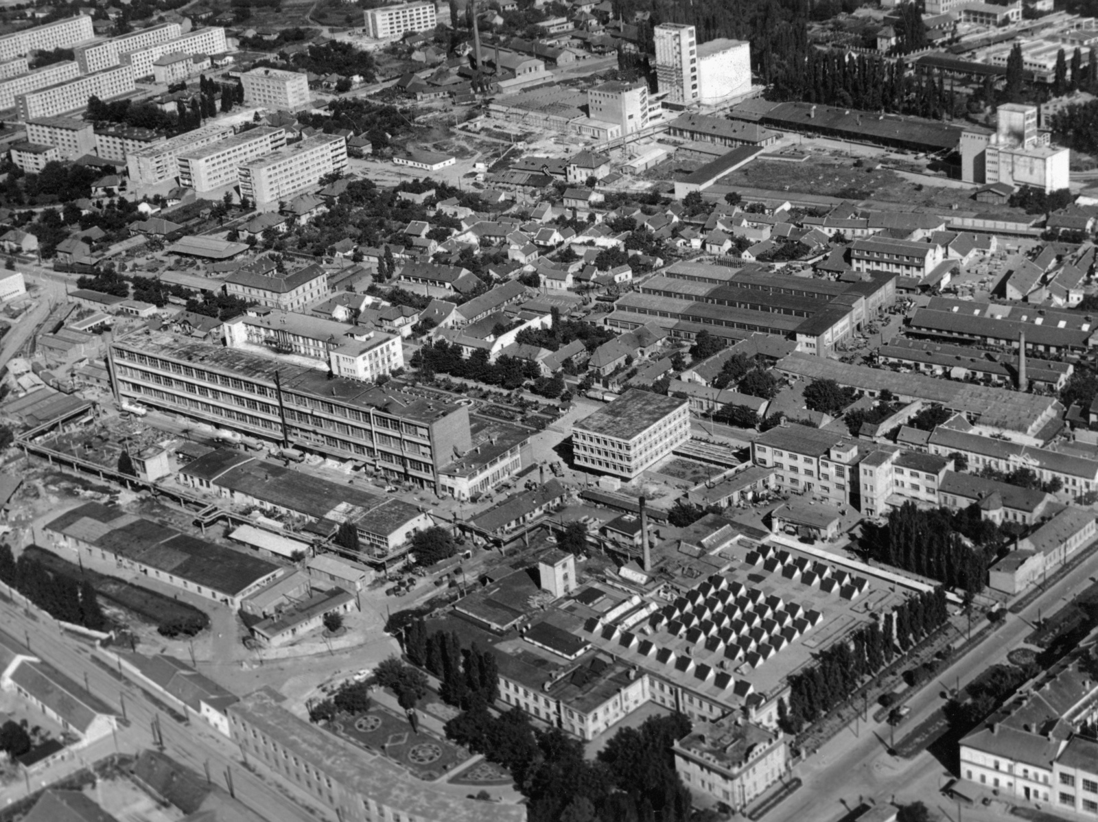 Romania,Transylvania, Timisoara, légifotó az egyik ipari körzetről, a képen alul balra Strada 1 Decembrie 1918, jobbra a Strada Ștefan cel Mare., 1969, Sütő András örökösei, Új Élet szerkesztőség, aerial photo, Fortepan #174613