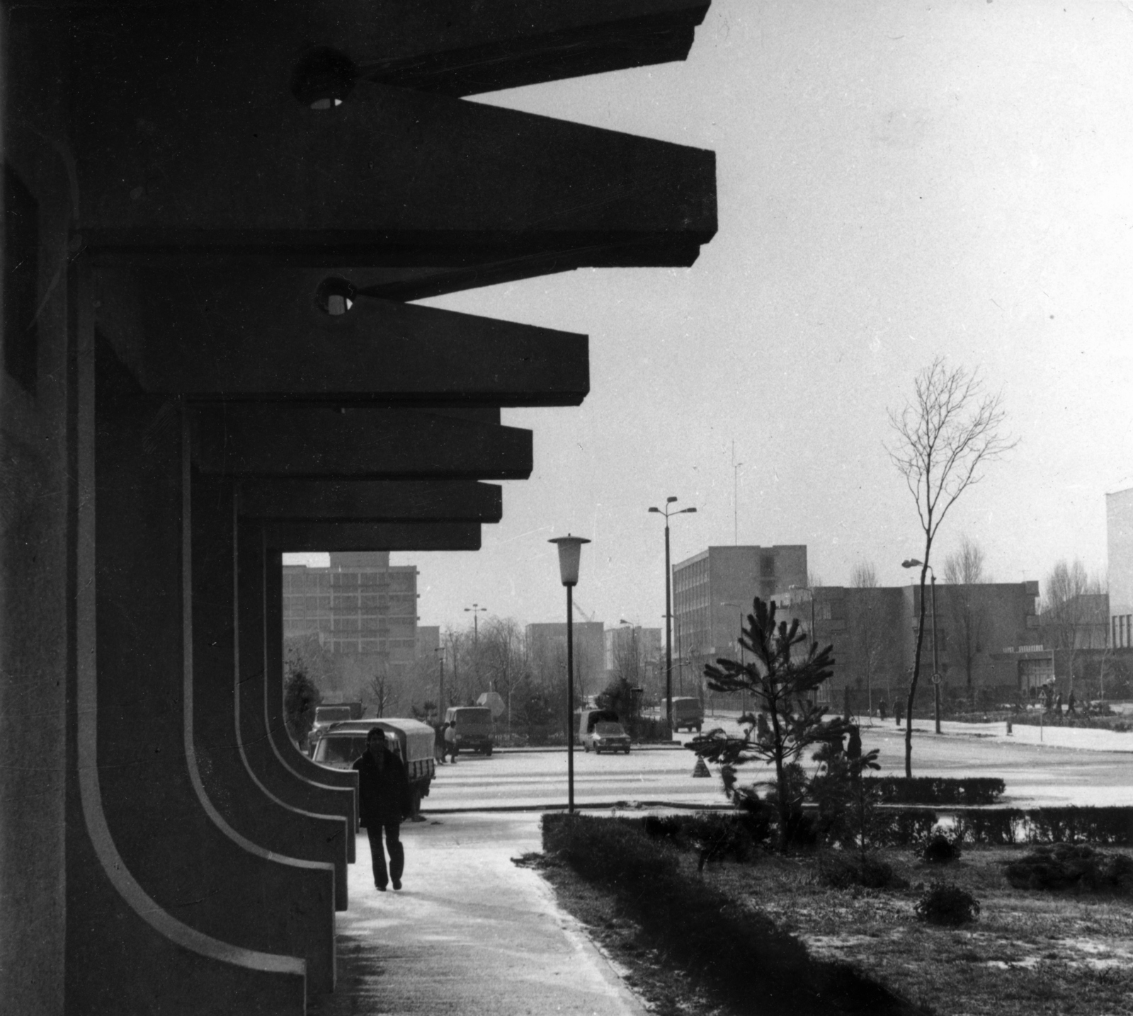 Romania, Slobozia, Piata Unirii, a Hotel Muntenia (később Hotel Select) mellől a Parc E14 felé nézve., 1976, Sütő András örökösei, Új Élet szerkesztőség, Fortepan #174618