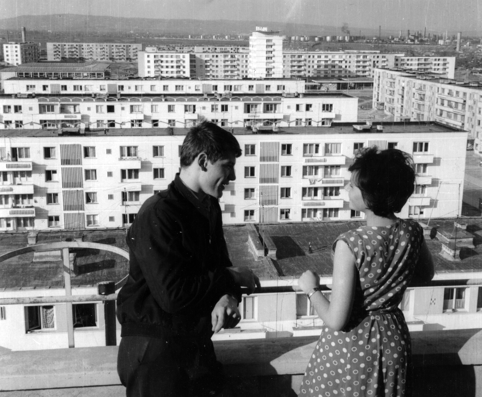 Romania, Ploiești, kilátás a Bulevardul Republicii felől az Andrei Mureșanu városnegyedre, az előtérben a Strada Constantin Brezeanu és a Strada Grindului épületei., 1975, Sütő András örökösei, Új Élet szerkesztőség, Fortepan #174652