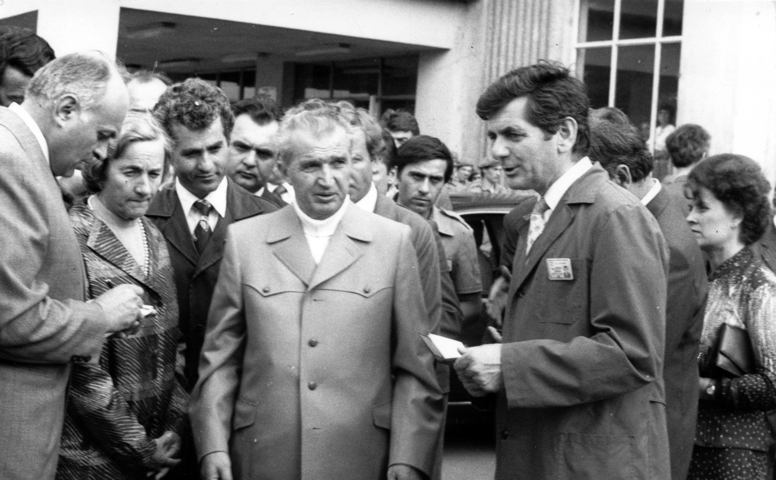 Romania,Transylvania, Timisoara, Nicolae Ceaușescu román pártvezető látogatása az Electromotor gyárban., 1983, Sütő András örökösei, Új Élet szerkesztőség, Fortepan #174702