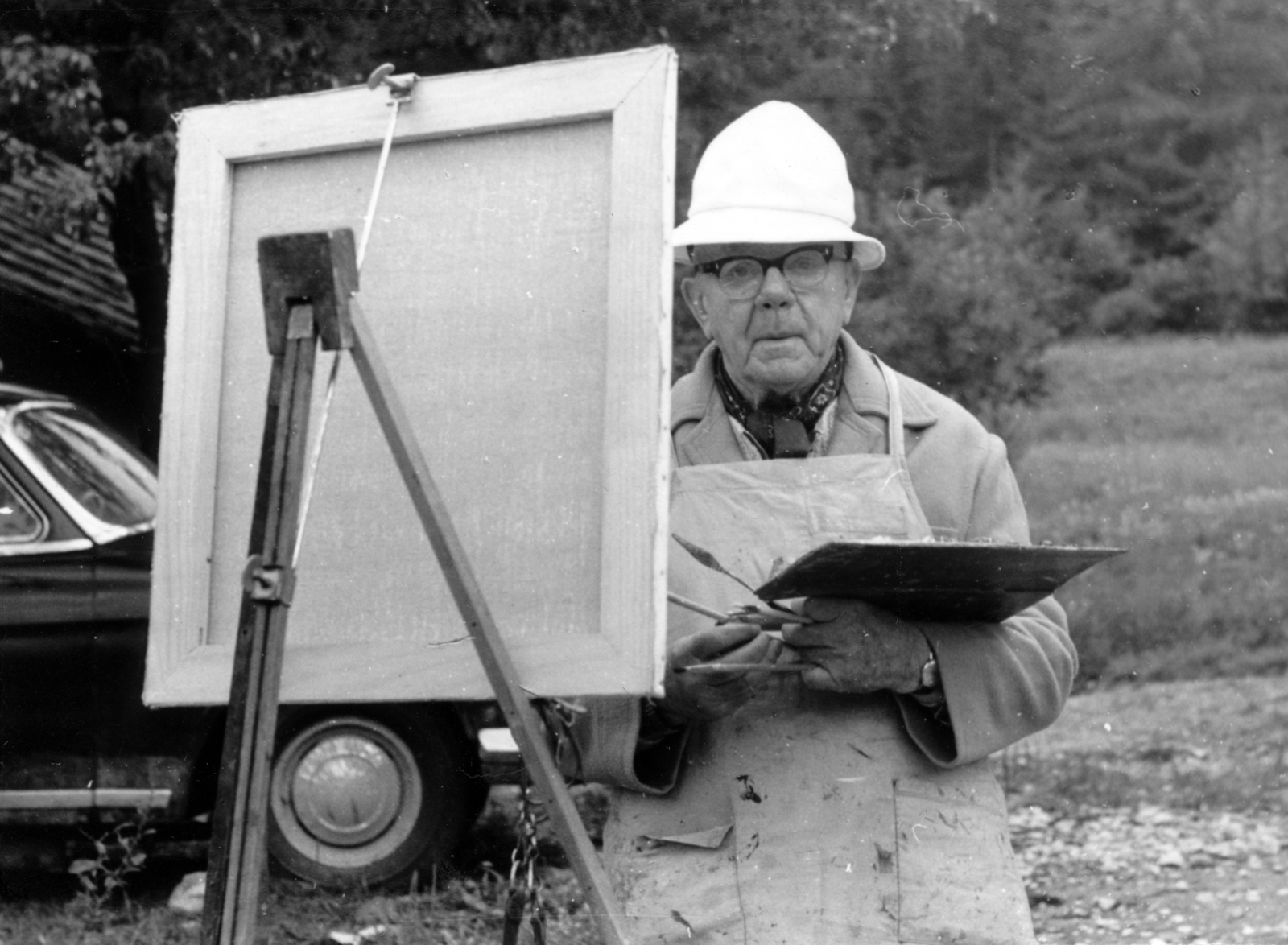 Romania,Transylvania, Aurel Ciupe festőművész., 1985, Sütő András örökösei, Új Élet szerkesztőség, painting, helmet, easel, painter, Fortepan #174747