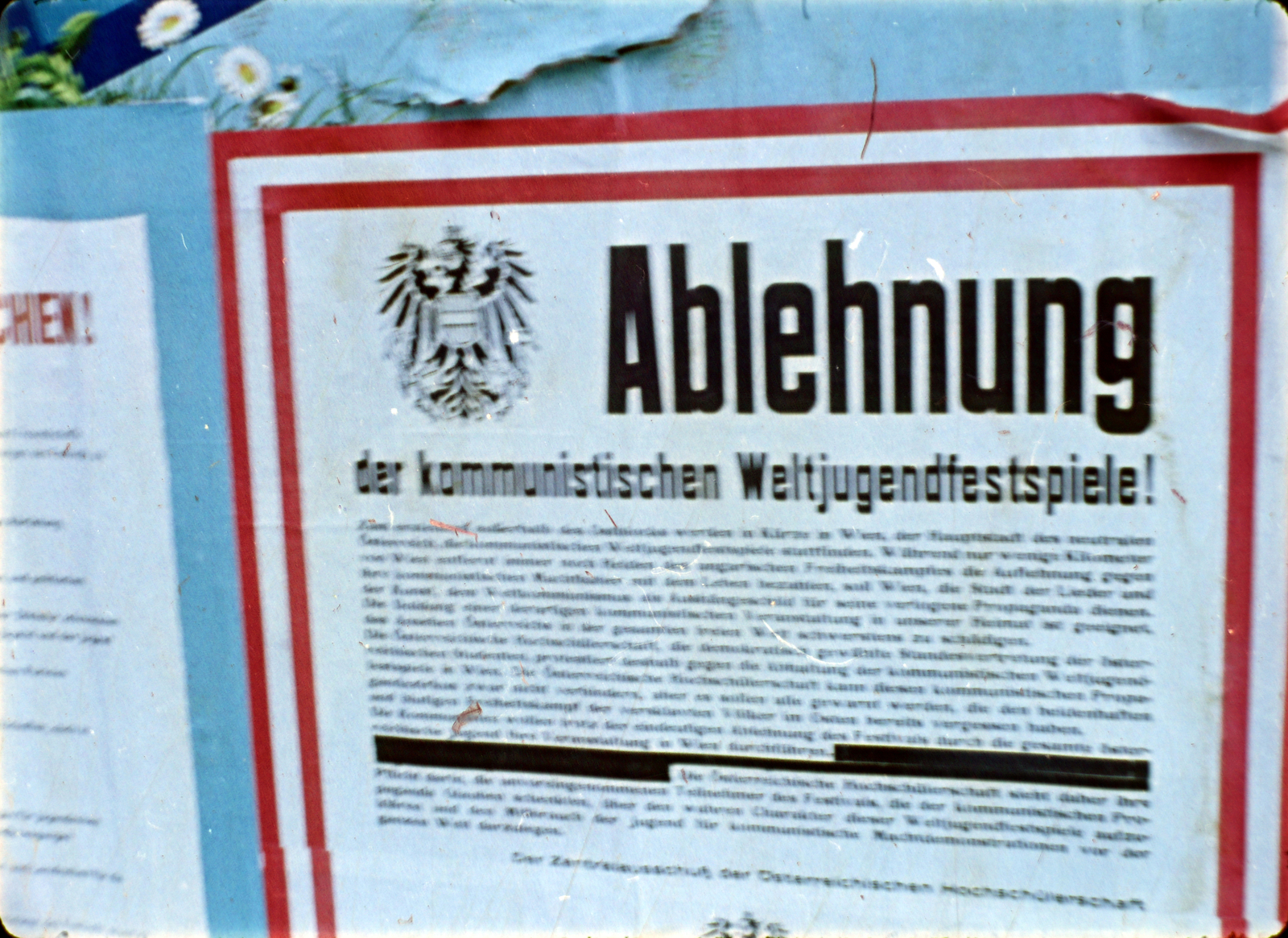 Austria, Vienna, plakátok a VII. VIT (Világifjúsági Találkozó) idején. Filmkocka a Bécsben találkoztunk című kisfilmből, rendező Kolonics Ilona, operatőrök Szabó Árpád és Fifilina József., 1959, Szabó Gábor, colorful, poster, Fortepan #174801