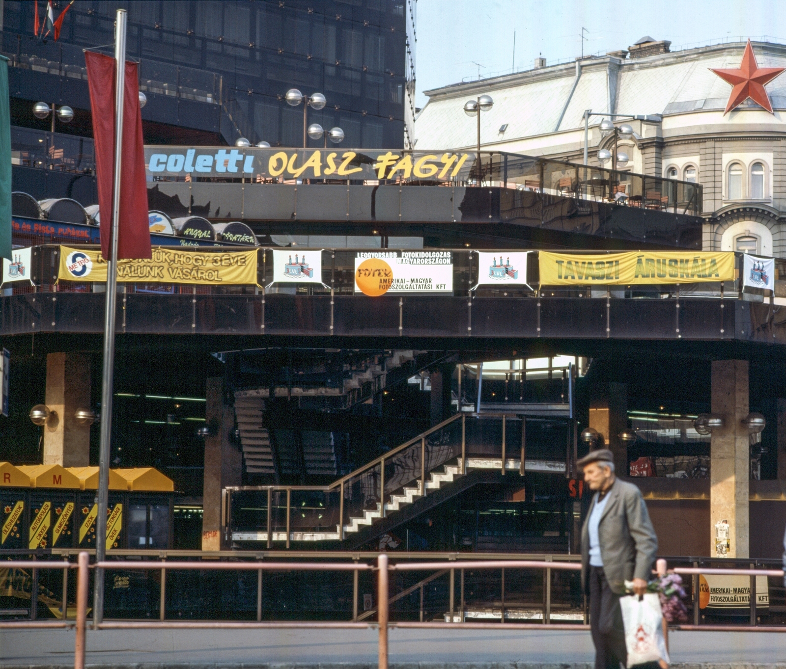 Hungary, Budapest VI., Nyugati (Marx) tér, Skála Metró nagyáruház., 1987, Golz Bernd, Budapest, Fortepan #175001