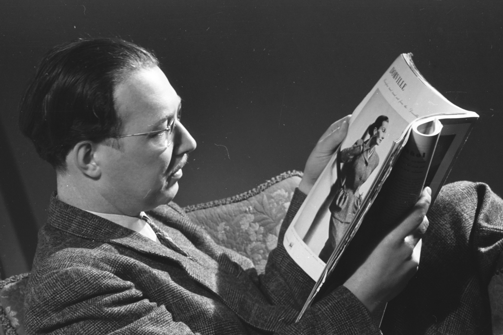 1948, Chuckyeager tumblr, family, reading, newspaper, gentleman, glasses, Fortepan #175419