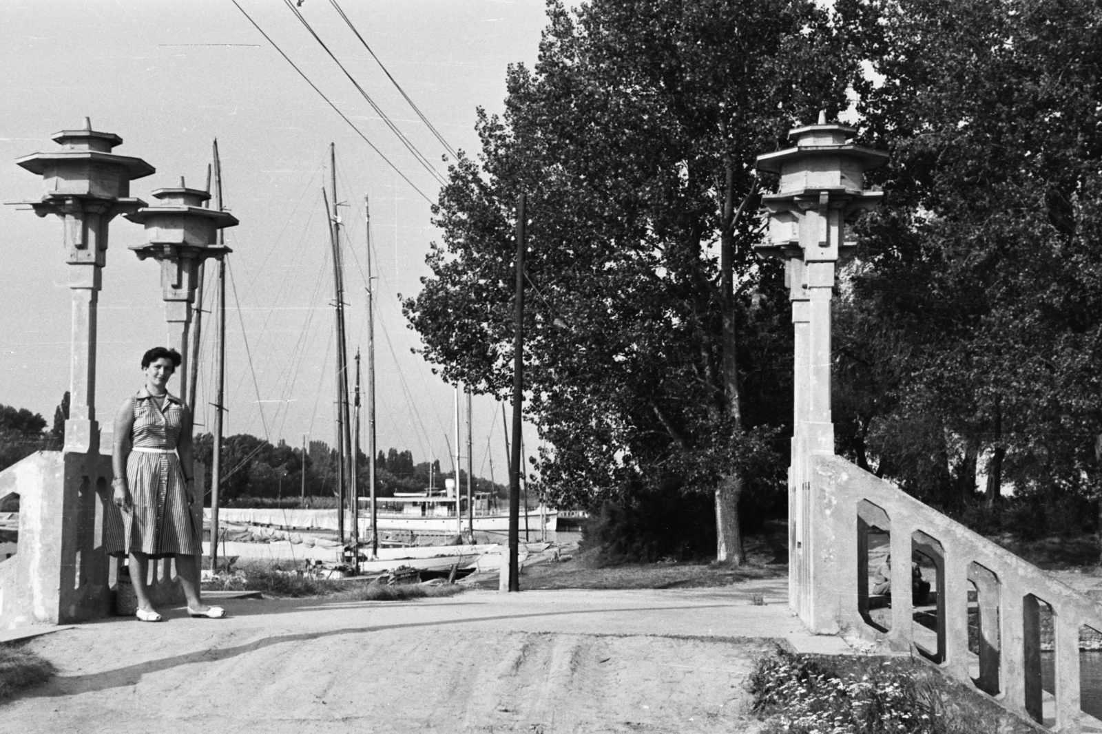 Hungary, Balatonföldvár, kikötő, híd a Galamb szigetre., 1955, Chuckyeager tumblr, stairs, port, Fortepan #175432