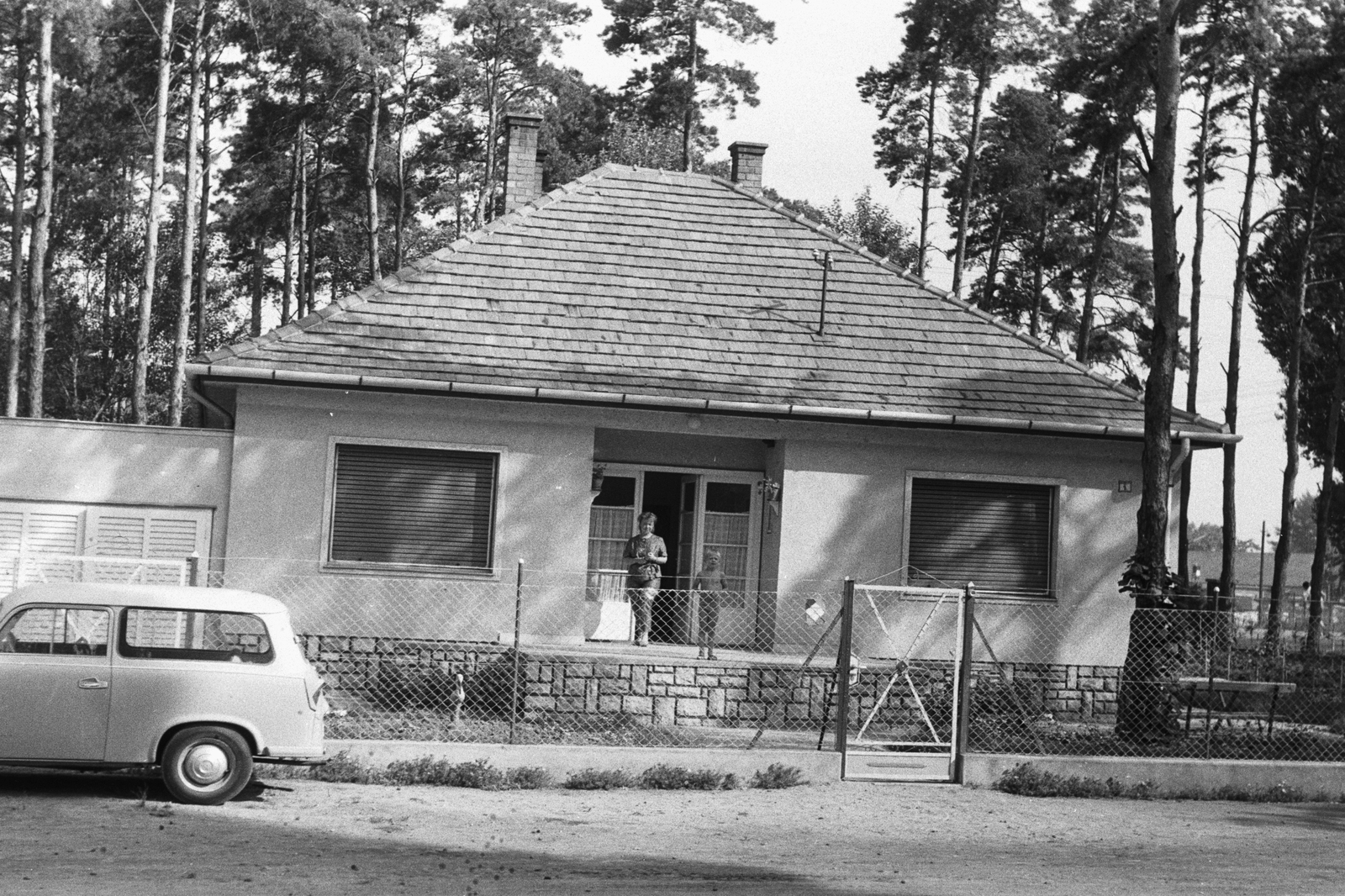 1963, Chuckyeager tumblr, Kádár-kocka, drótkerítés, Fortepan #175465