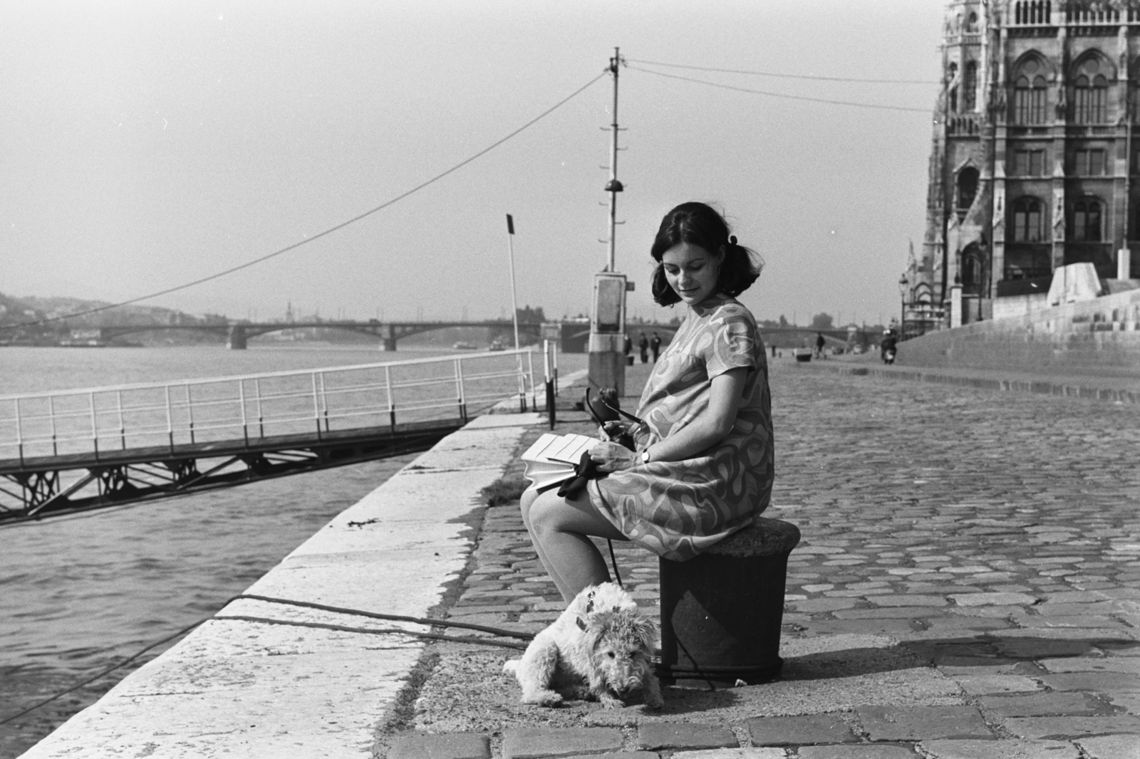 Hungary, Budapest V., pesti alsó rakpart a Parlamentnél, a Batthyány téri átkelőhajó pesti állomásánál., 1968, Chuckyeager tumblr, wharf, parliament, Budapest, Fortepan #175515