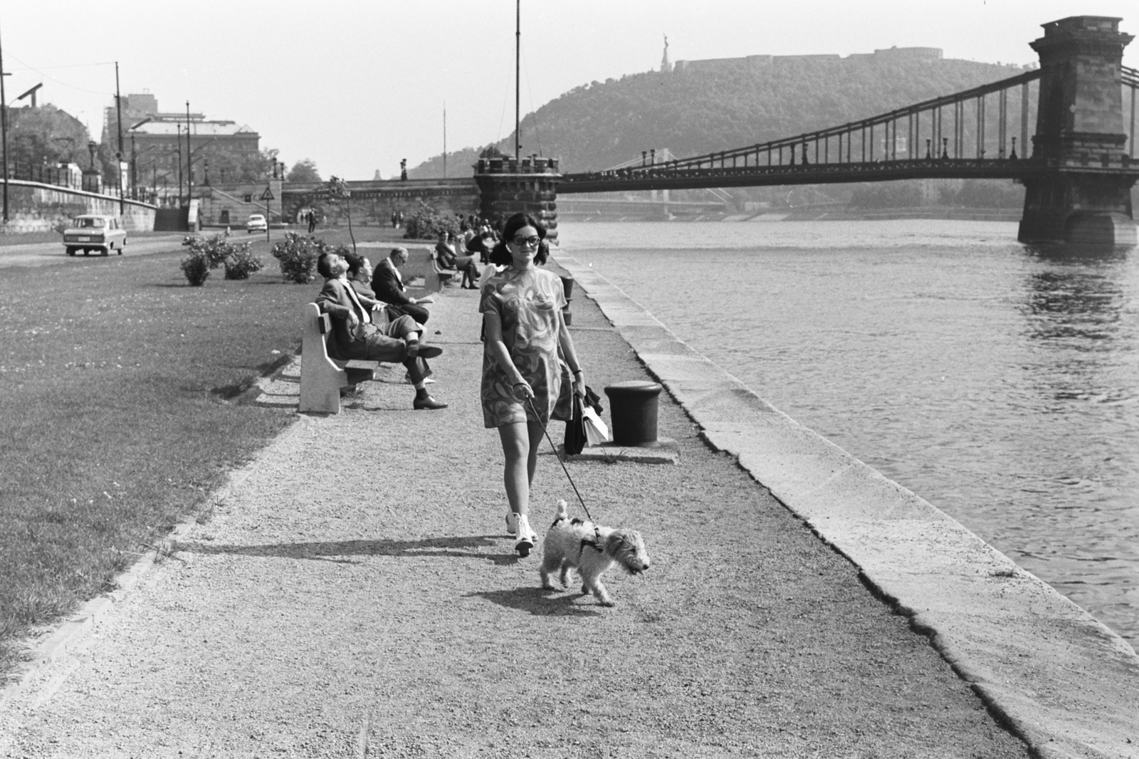 Hungary, Budapest V., pesti alsó rakpart a Széchenyi Lánchíd felé nézve, háttérben a Gellért-hegy., 1968, Chuckyeager tumblr, Budapest, Fortepan #175516
