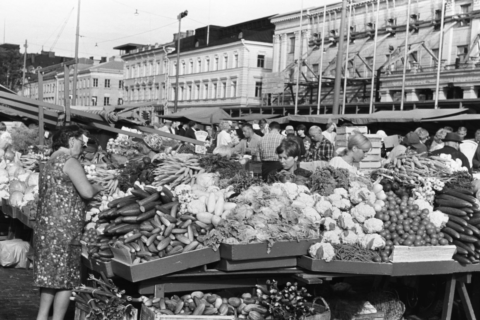 Finland, Helsinki, a kikötői piactér (Kauppatori)., 1966, Chuckyeager tumblr, vegetables, market, Fortepan #175523