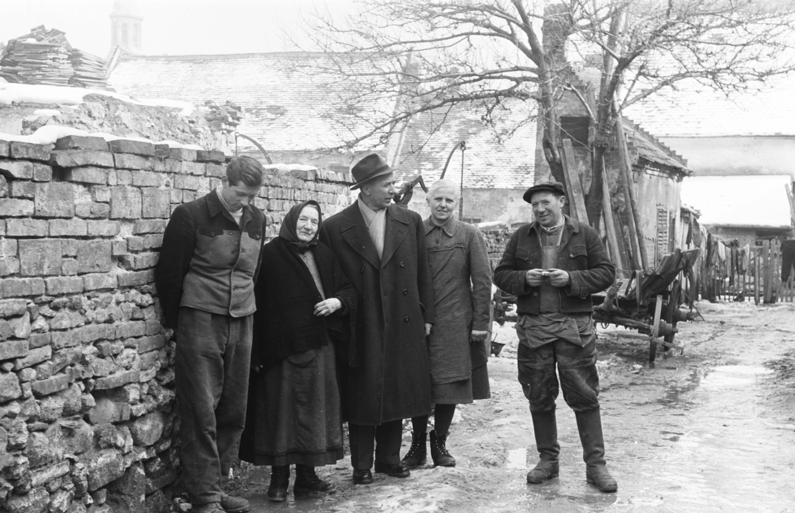 Hungary, Sopron, Újteleki utca, háttérben az az evangélikus templom tornya., 1958, Chuckyeager tumblr, tableau, Fortepan #175740