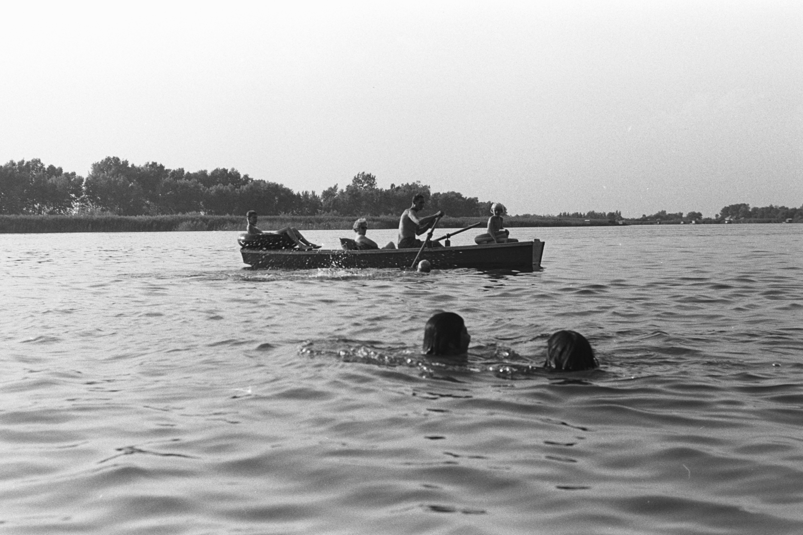 Hungary, Ráckevei (Soroksári)-Duna., 1960, Chuckyeager tumblr, paddling, boat, Fortepan #175755